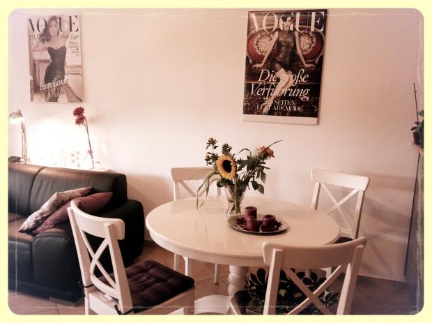 Mein liebster Tisch, an dem ich esse, lerme, quatsche, spiele & so weiter :)) #homestory