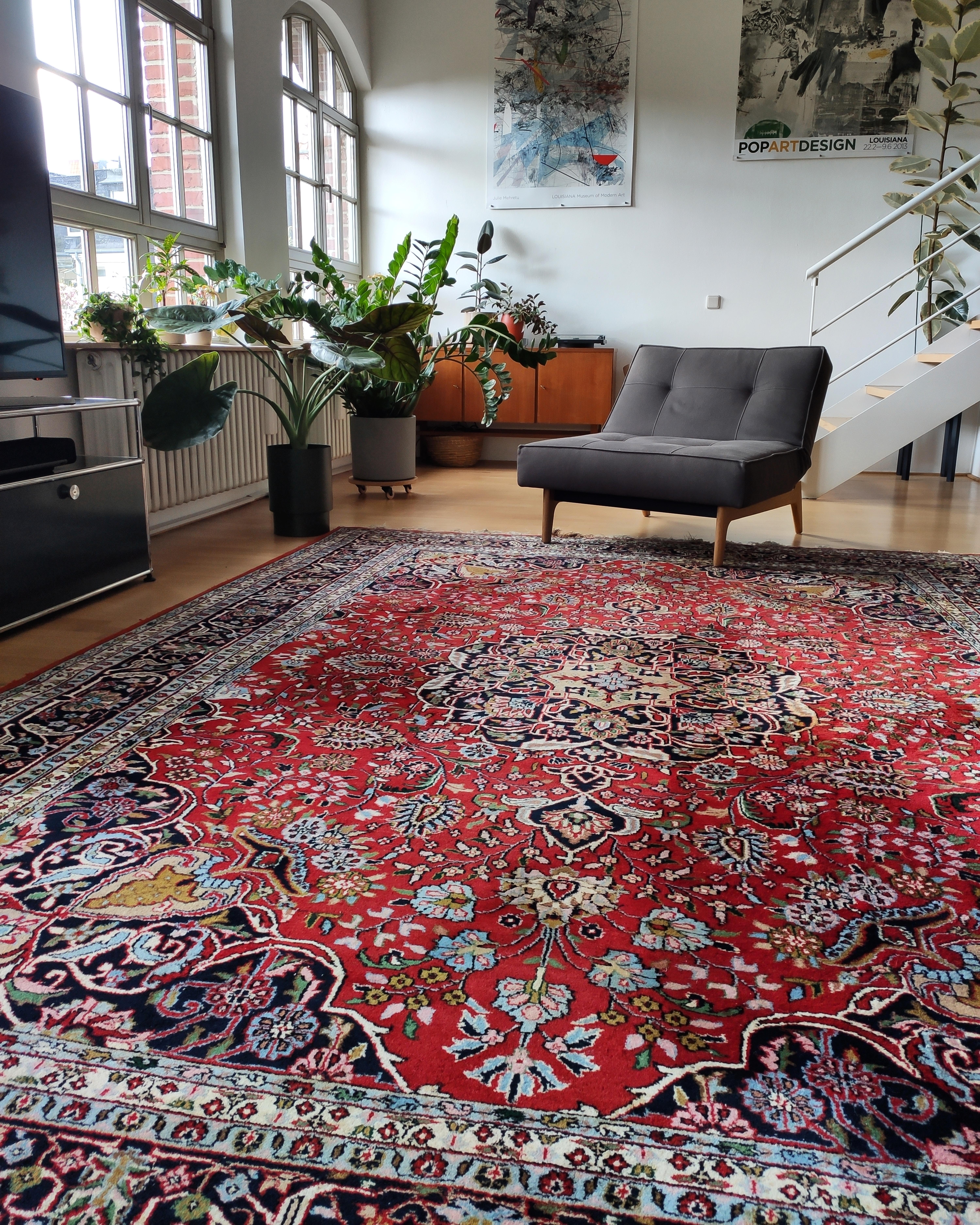 Mein liebstes Second Hand Stück 🤩

#perserteppich #wohnzimmer #sessel #vintage