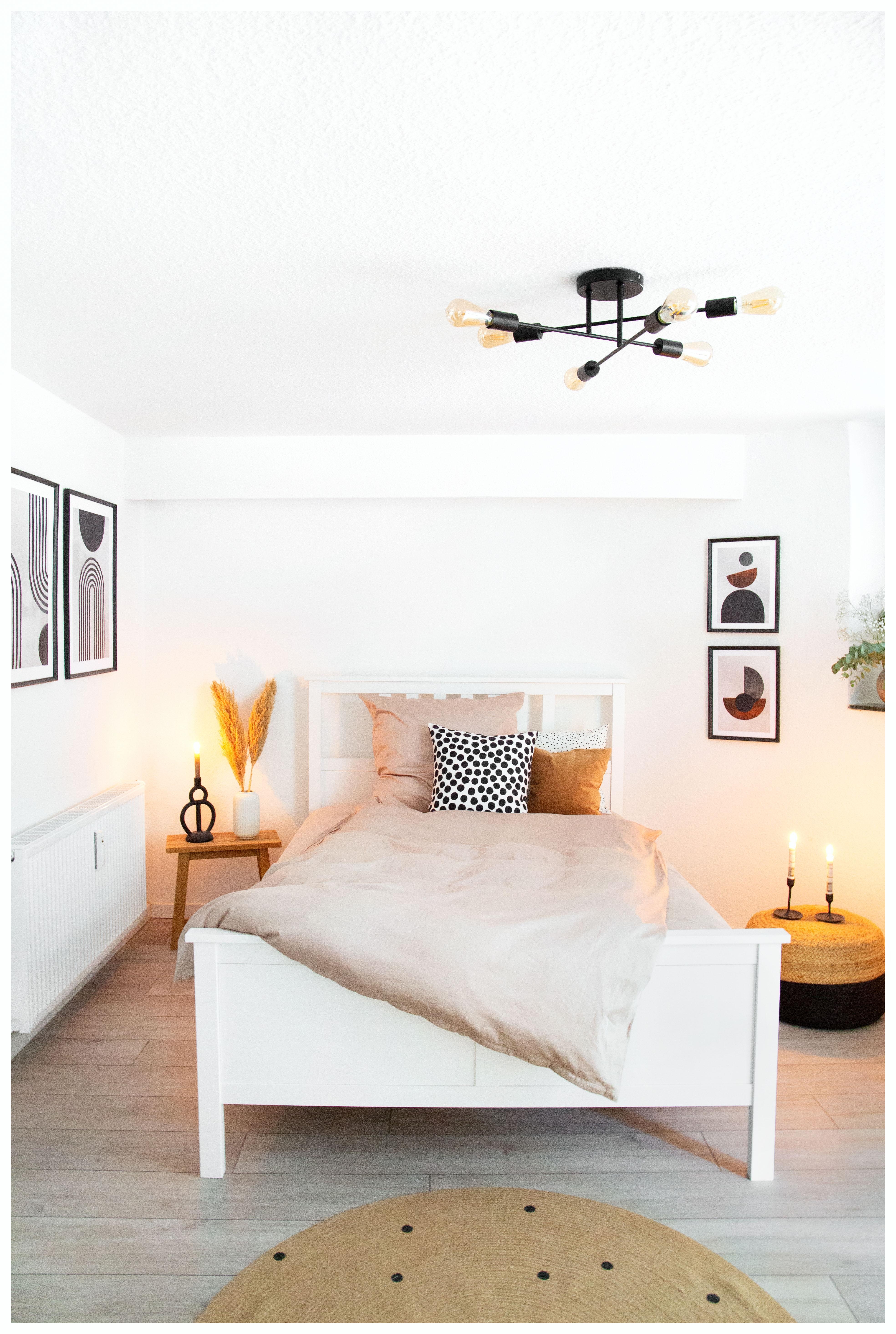 Mein Schlafzimmer - Kleine Räume gemütlich einrichten mag ich sehr! #couch #schlafzimmer #cozy 