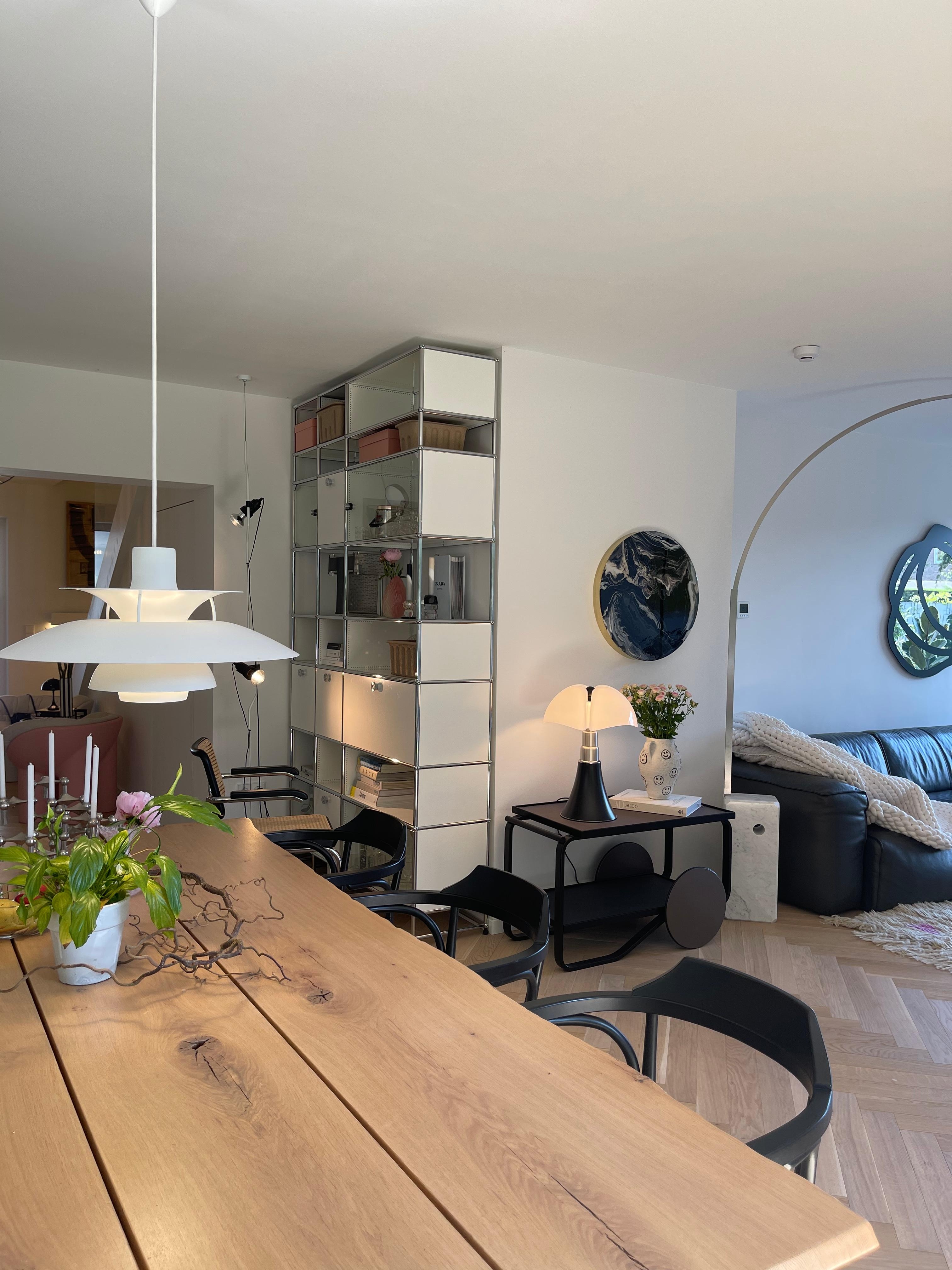 Mein Wohnbereich❤️
#livingroom #classyinterior #designklassiker #wohnzimmer