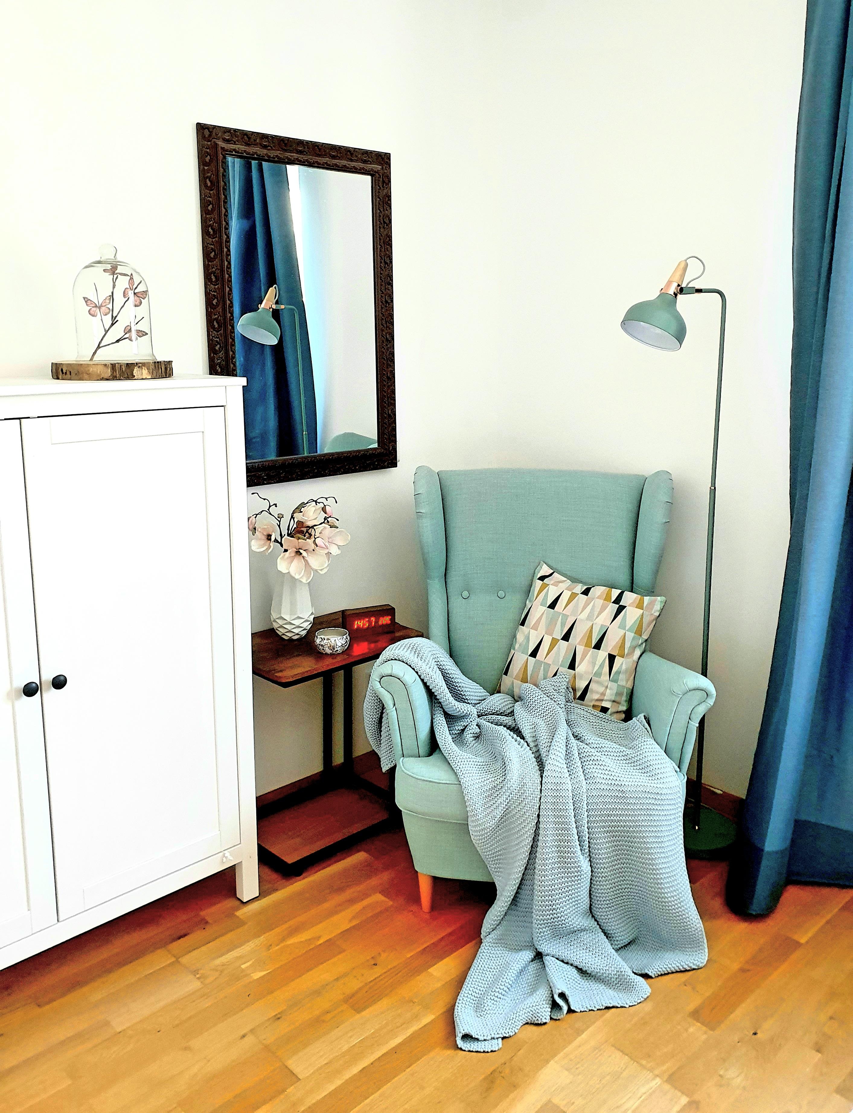Meine #cozy #Leseecke im #Schlafzimmer <3 #scandi #DIYSchmetterlinge #deko