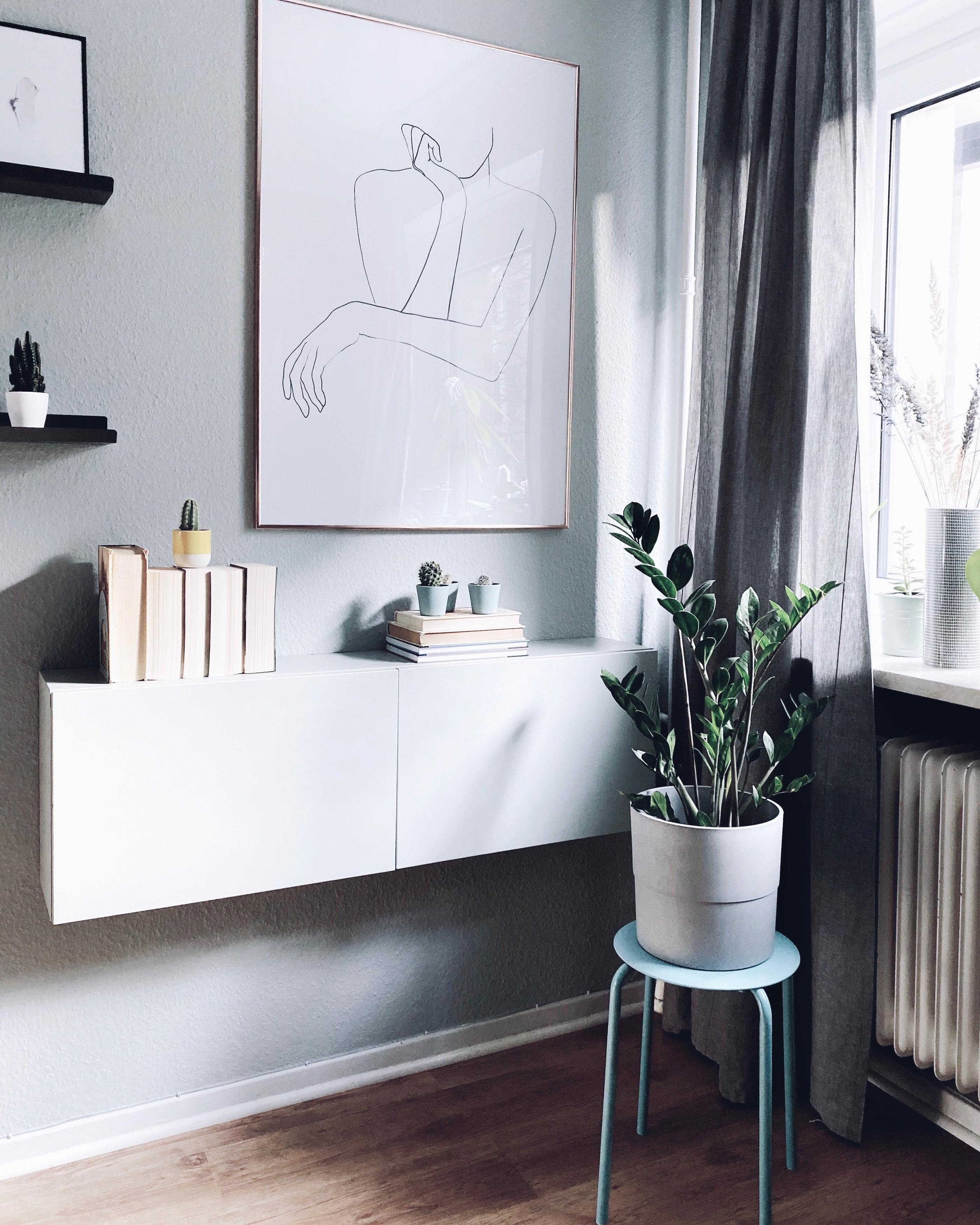 Meine grüne Ecke 😊
#bedroom #interior #scandinaviandesign #mynordicroom #minimalism #nordichome #hygge #pflanzenmuddi