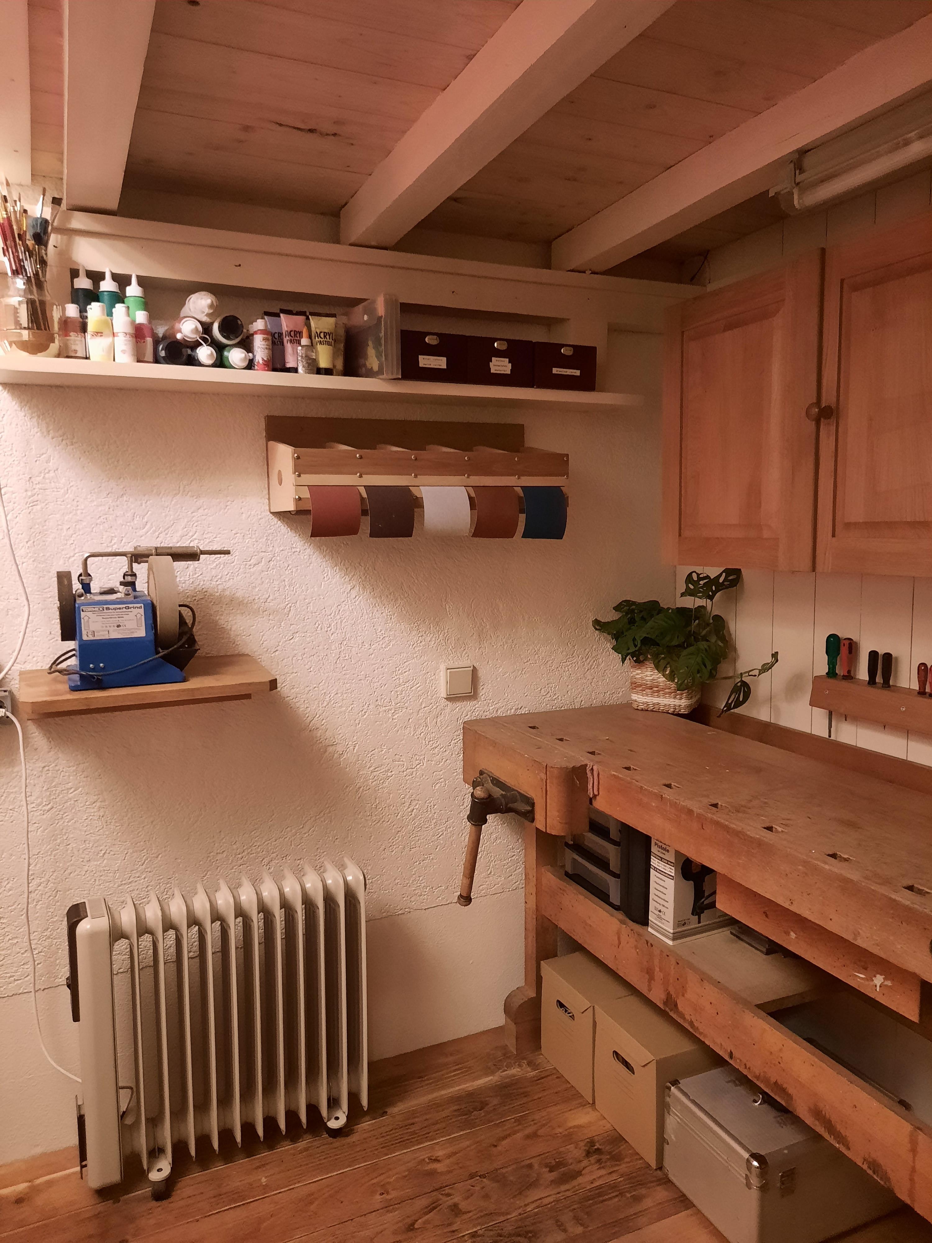 Meine kleine Werkstattwohnung...
#wohnung #werkstatt #kreativraum #holz #weiß #kleinaberfein #couchstyle 