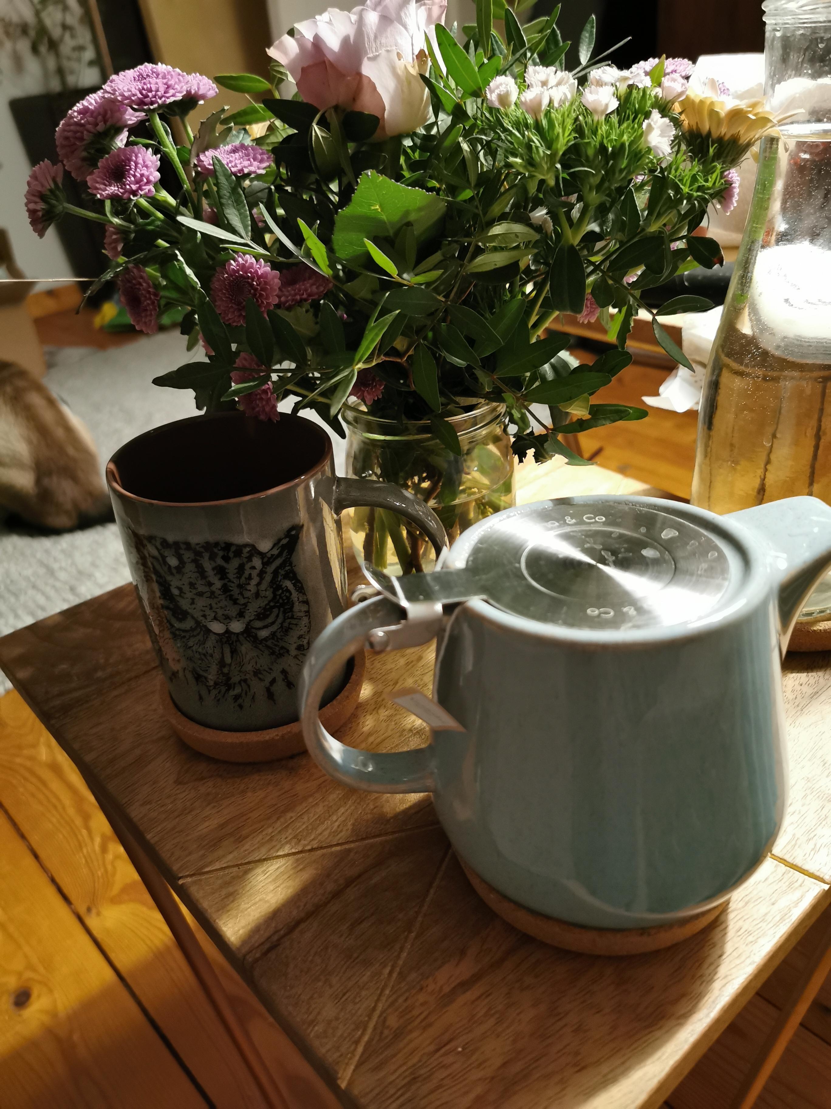 #metime #livingchallenge Entspannen bei einer Tasse Tee und ein paar frischen Blumen 