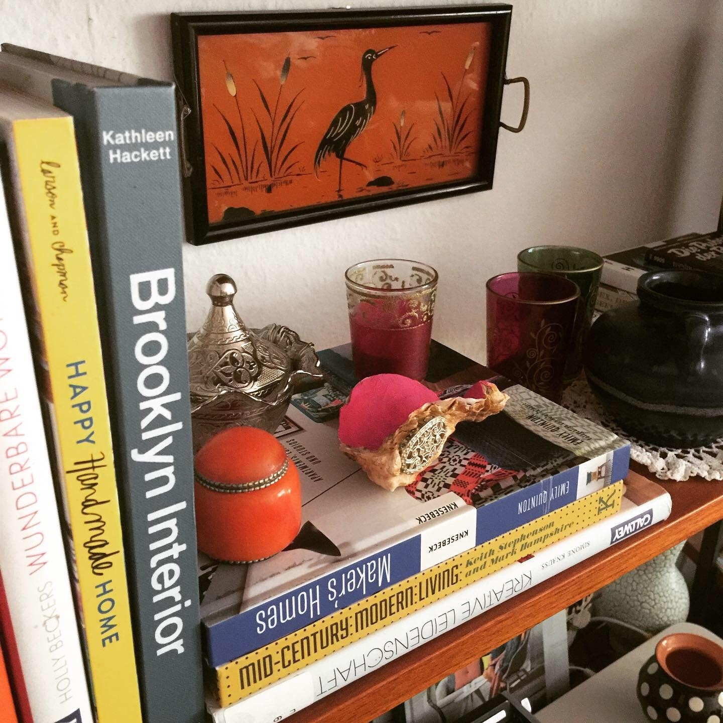#Midcentury mein Bücherregal seit meiner Kindheit in der Familie #Bücher #DIY-Deko #retro