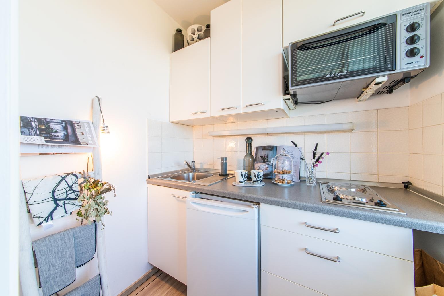 MINI-Apartment mit Mini-Küche - Deko macht "mehr" daraus. #homestaging #dekotipp #styling