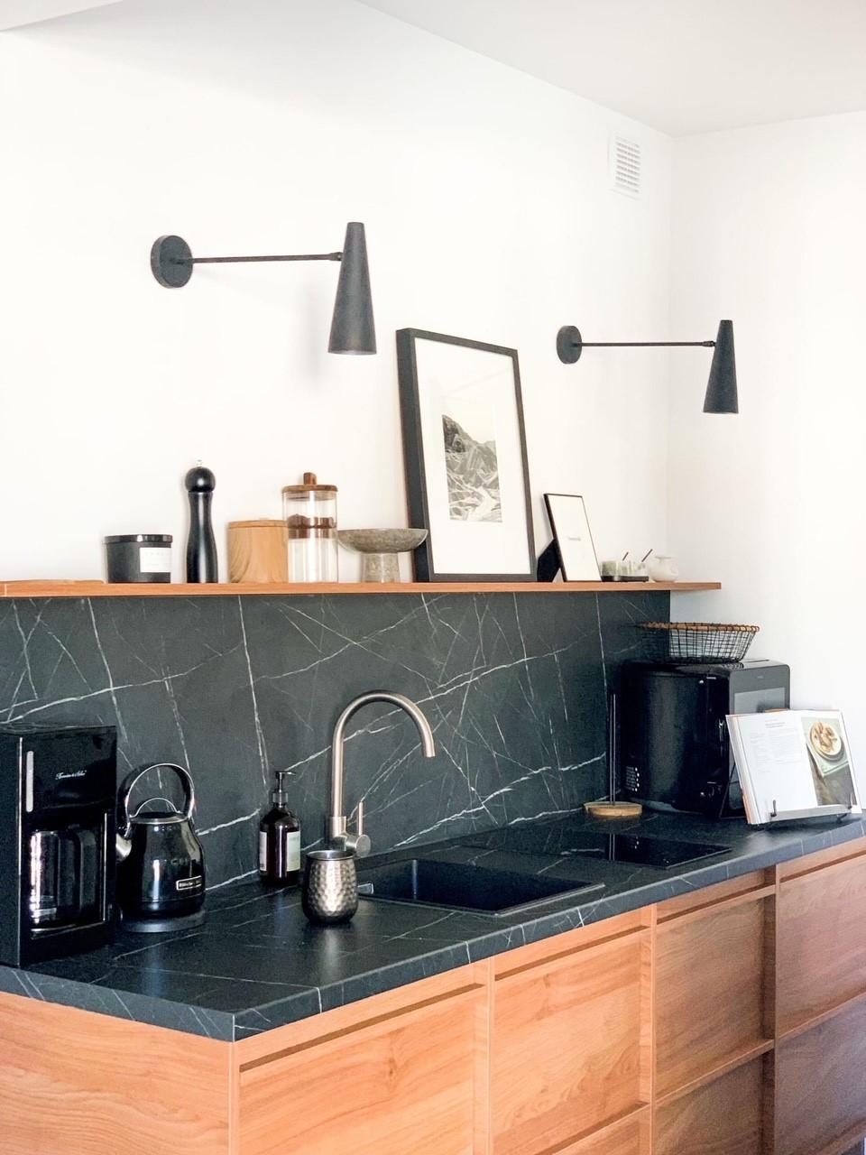 minimalistisch, anschaulich und  trotzdem praktisch- eine Küchenzeile mit den modernen Fronten