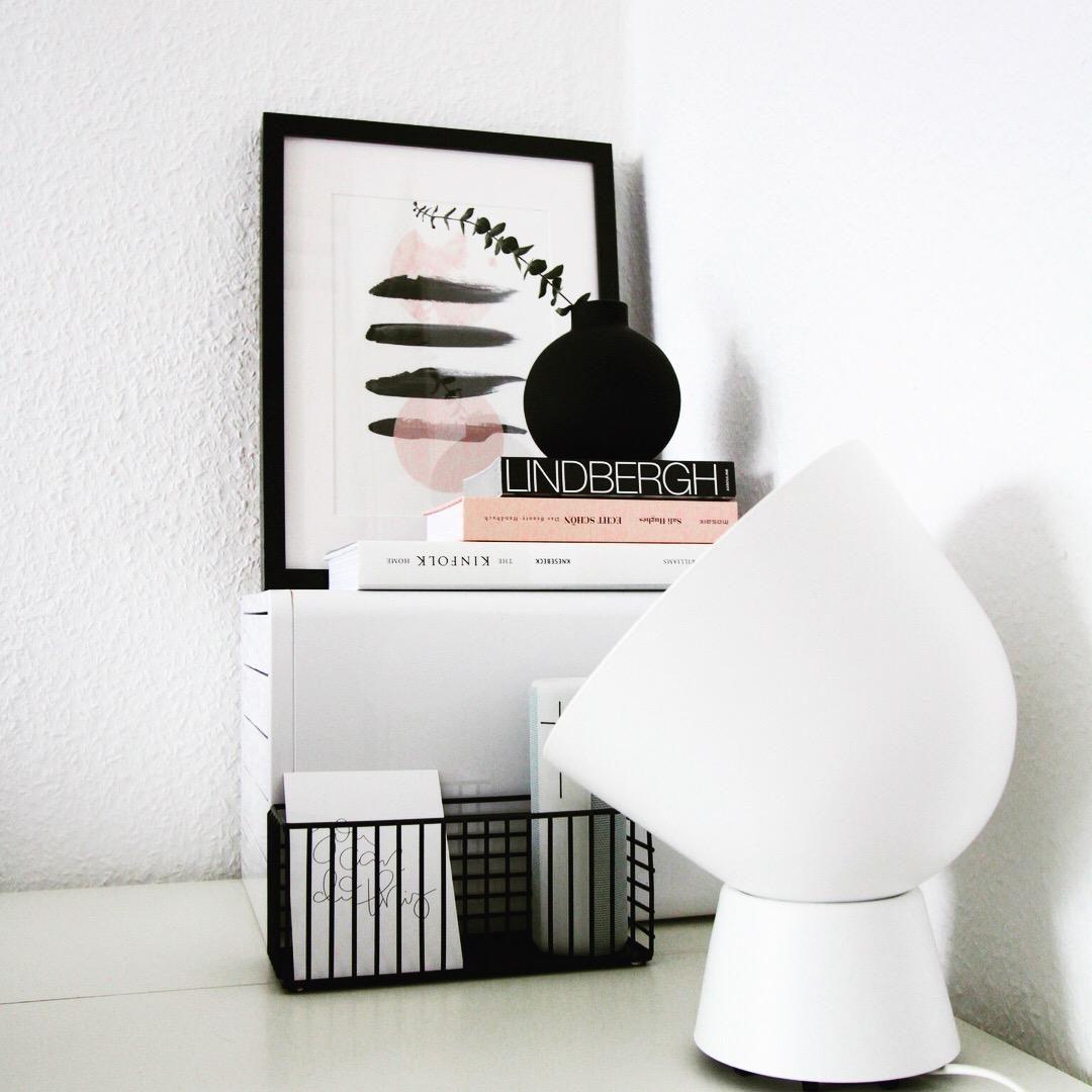Minimalistisch.
#minimalistisch #interiordesign #vasenliebe #blush #livingroomdecor