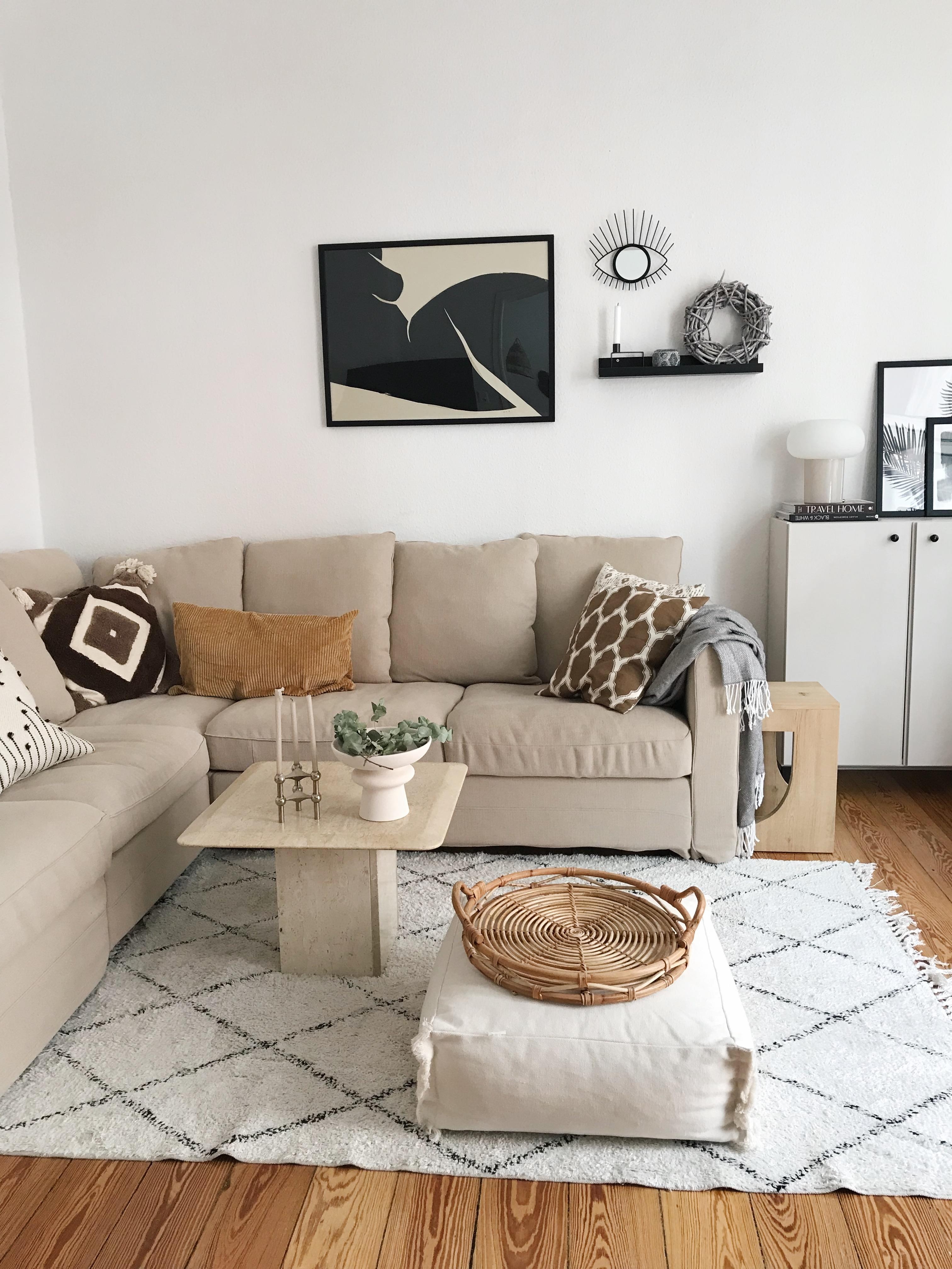 Mit erdigen Tönen einen neuen Look verliehen 🤎
#altbau#wohnzimmer#livingroom