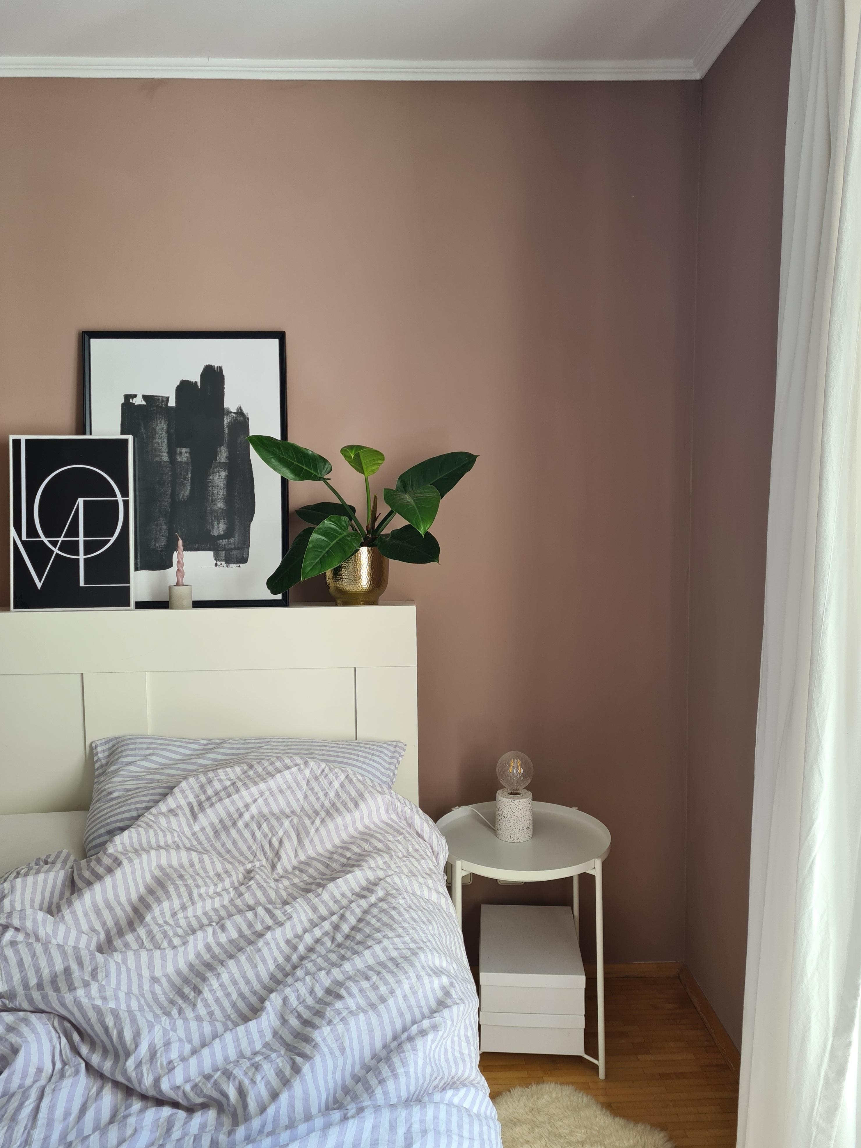 Mit Wandfarbe und Pflanzen: ein Blick in unser #schlafzimmer für die #livingchallenge 
