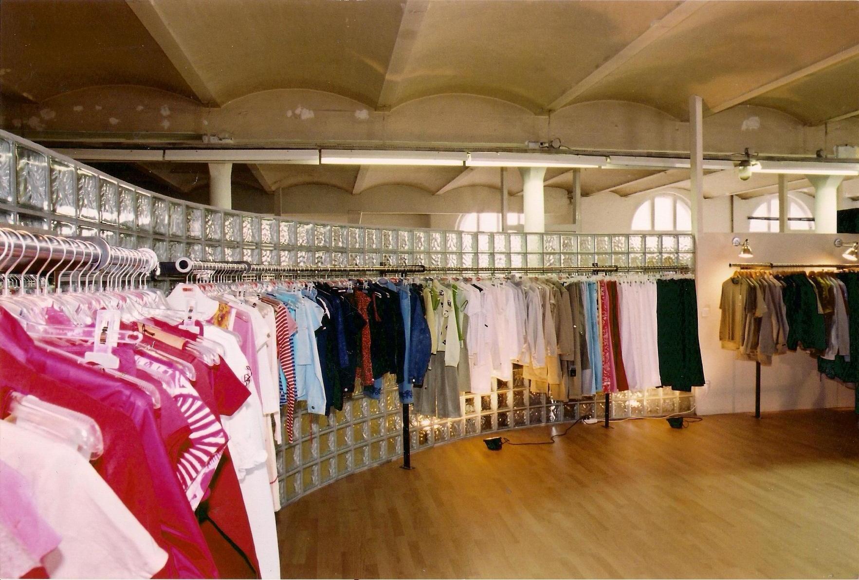 Mode Showroom designed by Phil Boyd #loft ©DEERPHIL MARKETING