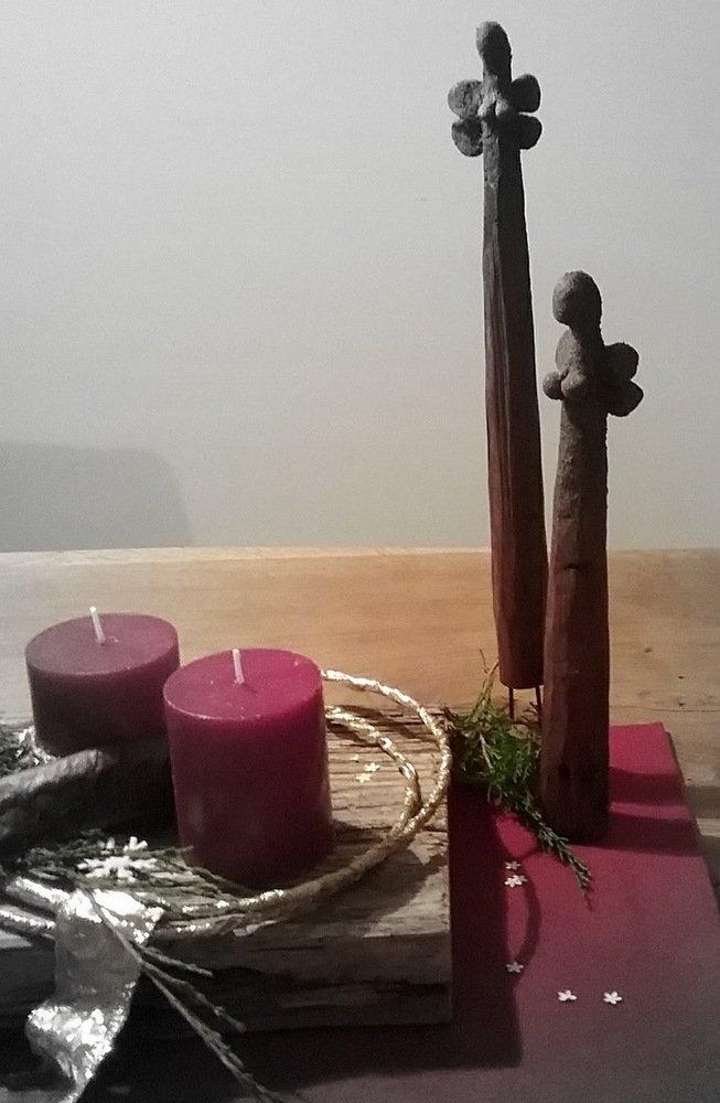 #modere #Engel aus #Treibholz schmücken hier meinen #Adventkranz #zuhause #dahom #gemütlich #Wärme #Zufriedenheit