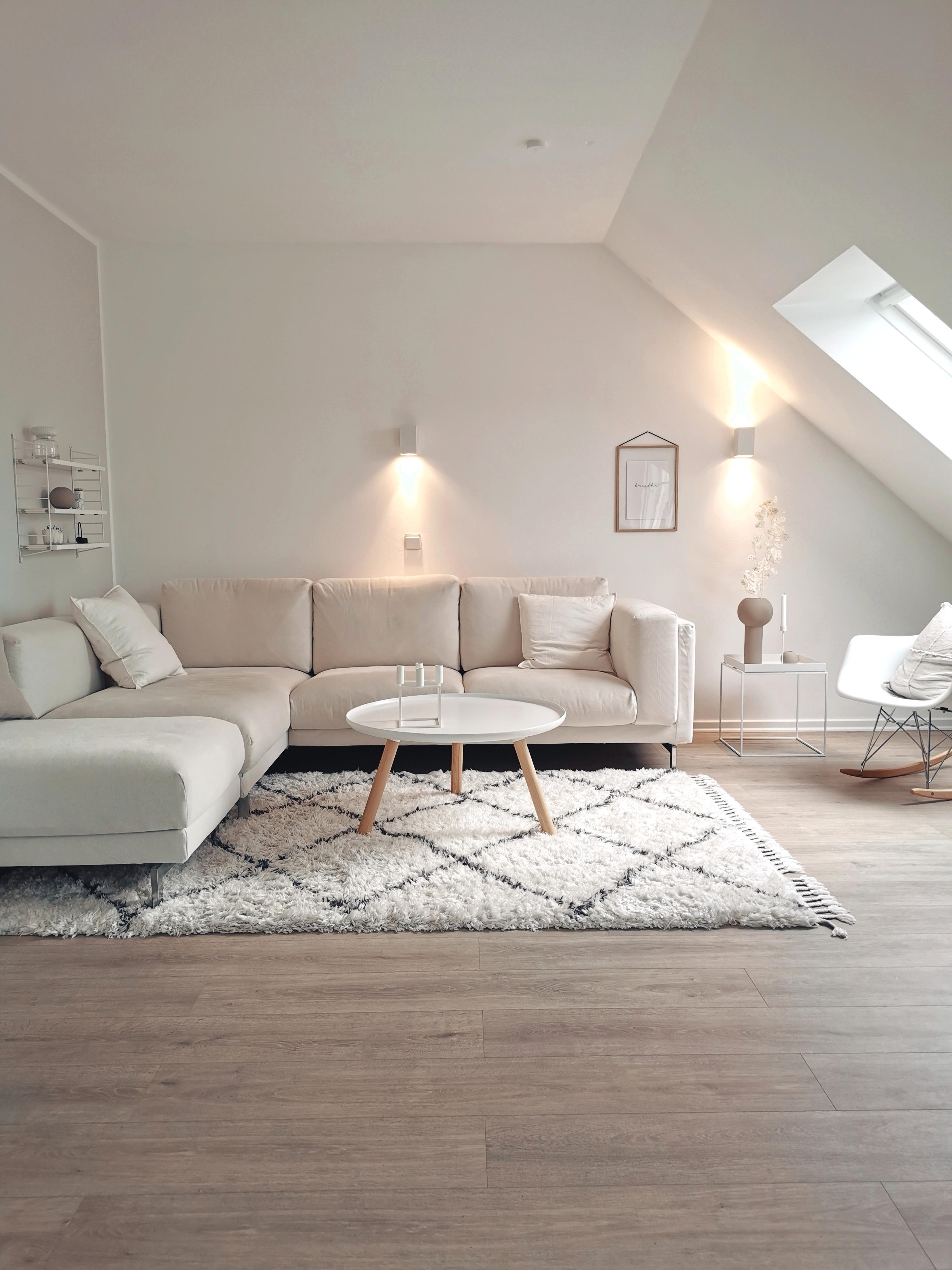 Mögt ihr auch so gern Räume, die Leichtigkeit und Ruhe ausstrahlen? #livingchallenge #scandistyle #skandinavischwohnen