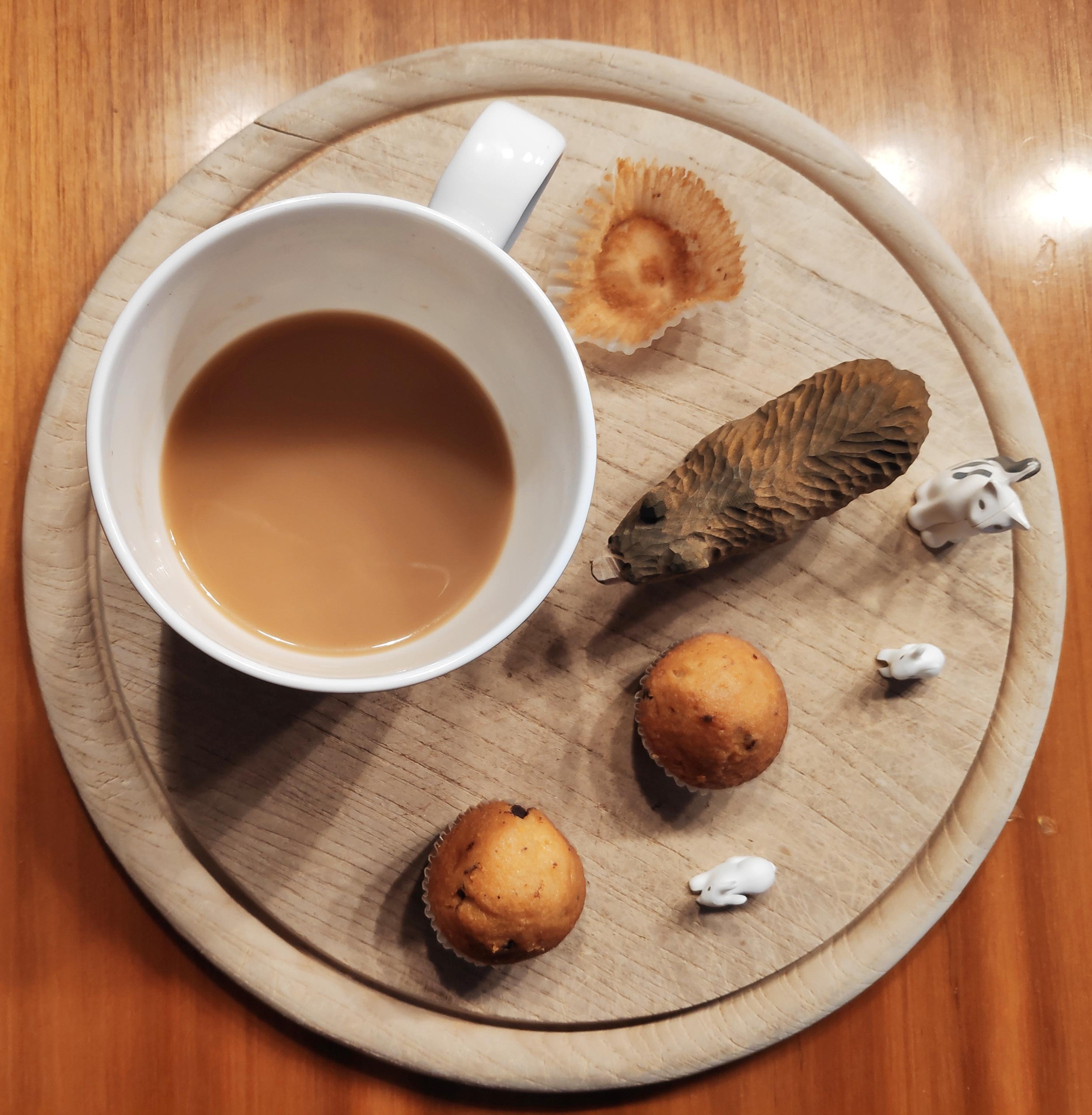 .Momentaufnahme.
#Kaffee #Holzfigur #Muffins #Momentaufnahme #Schönedinge #Playmobile #Tischdekoration