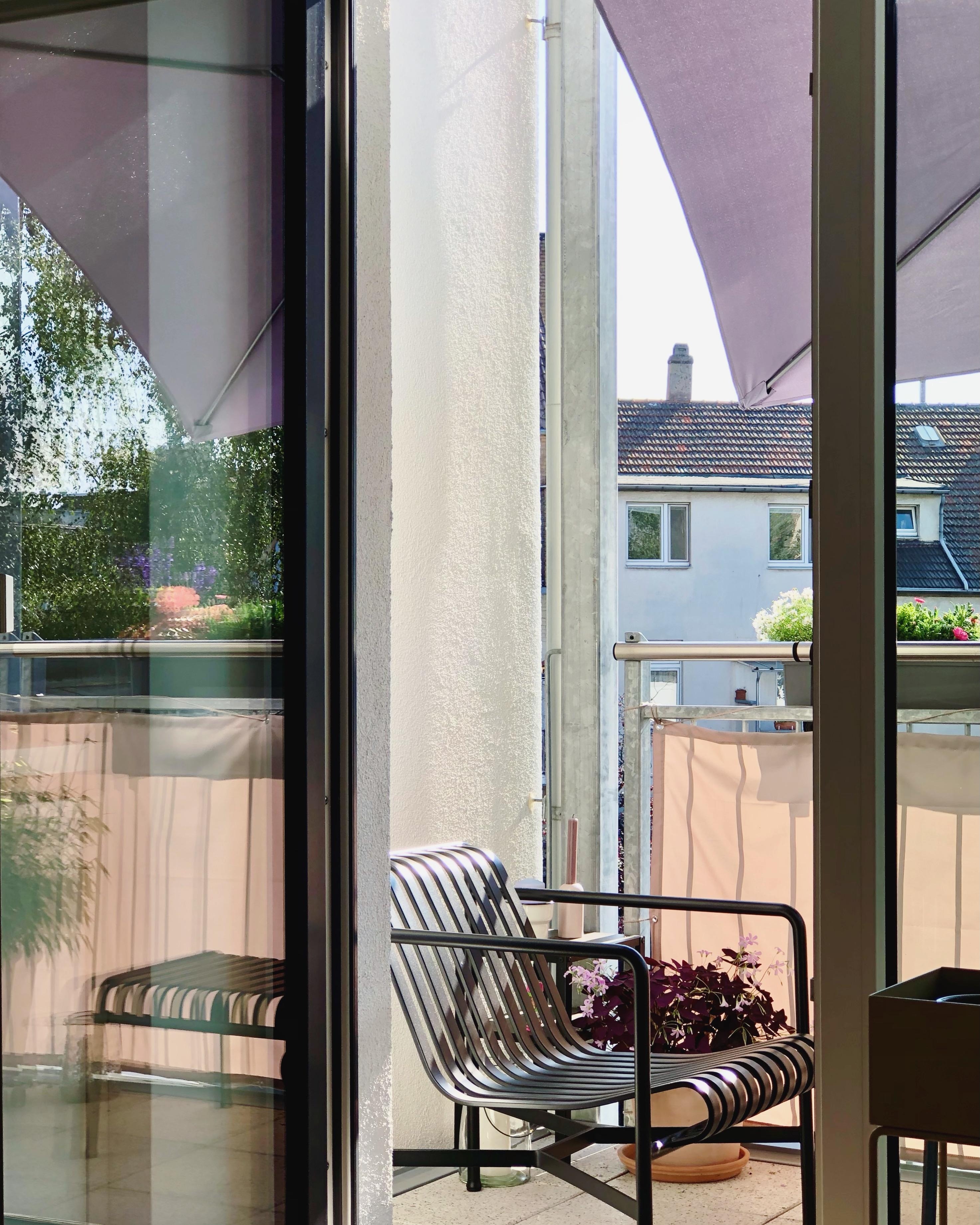 #mondayvibes #balkony #balkon #balkondeko #balkoninspo #balkonliebe #outdoor #summer #terrasse #plants #couchstyle