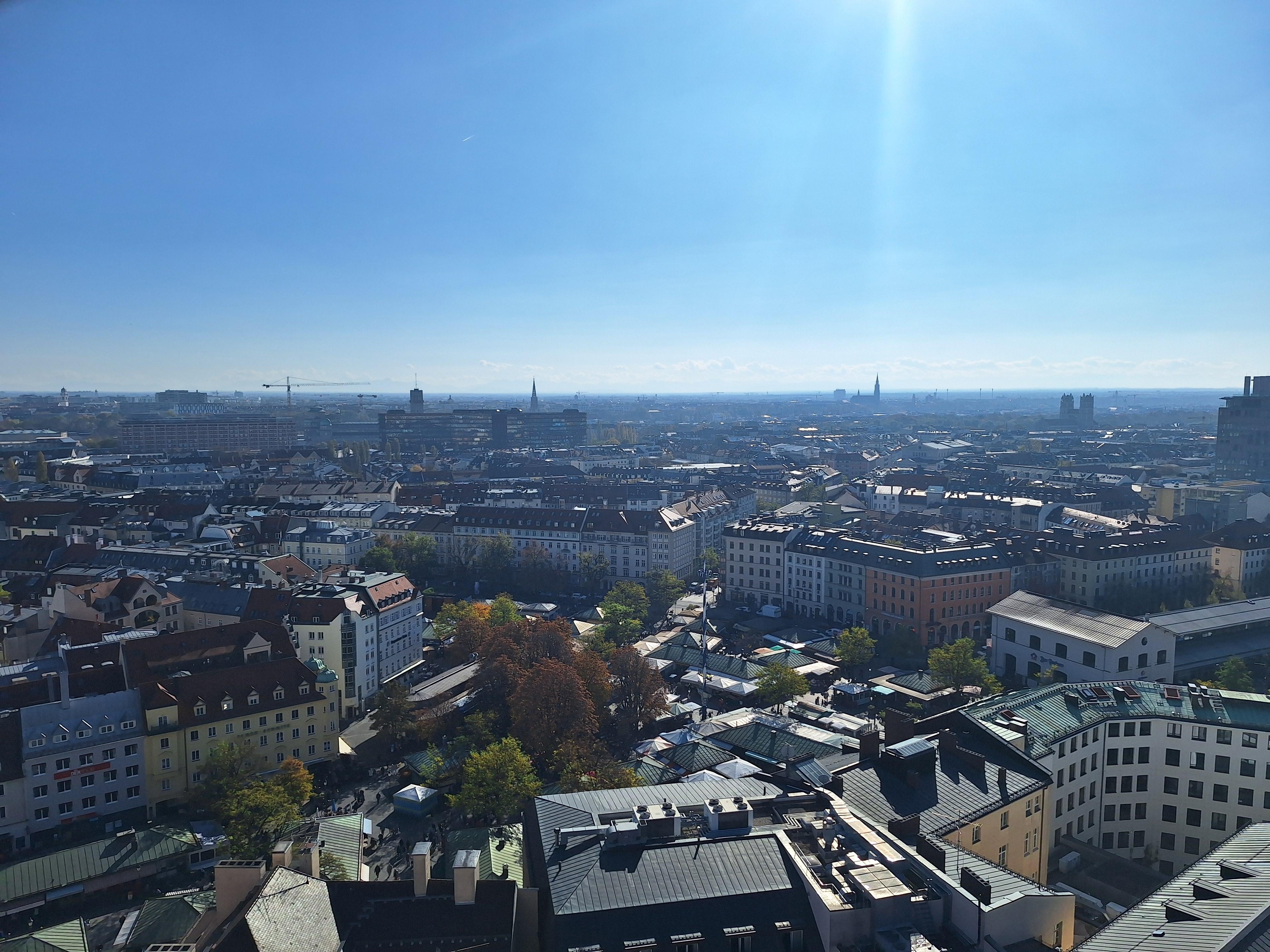 MÜNCHEN
#München #AlterPeter #Aussichtspunkt #Ausflug #spontaneAktion #Freizeit #Viktualienmarkt #Alpen #blauerHimmel