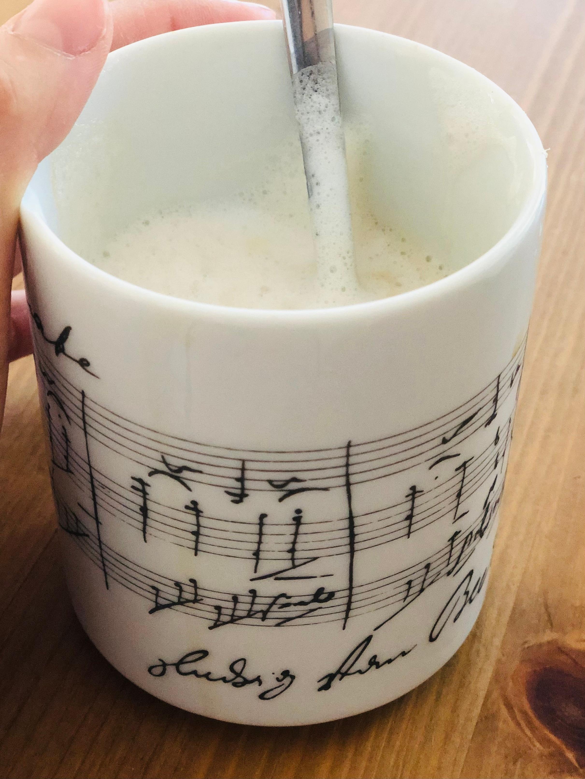 Musik für meine Seele. #kaffeeliebe #livingchallenge #morgens
