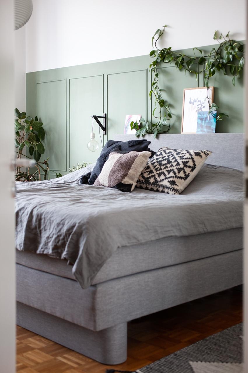 Muss ich aufstehen?

#Bett #Schlafzimmer #Grün #Grau #Pflanze #Wandvertäfelung #Kissen