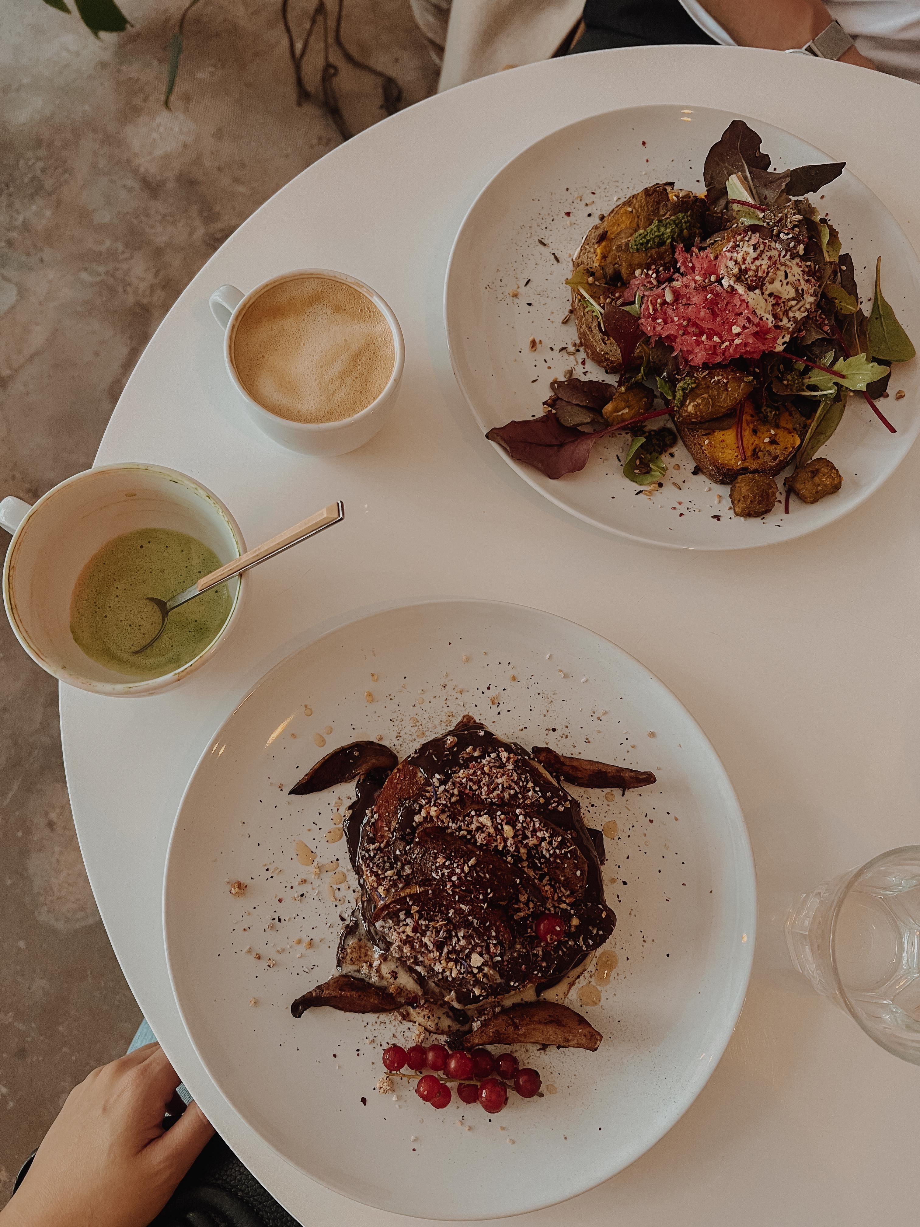 Must Visit Café in Den Haag: Plenty 🤤 #foodlover #cafe #denhaag