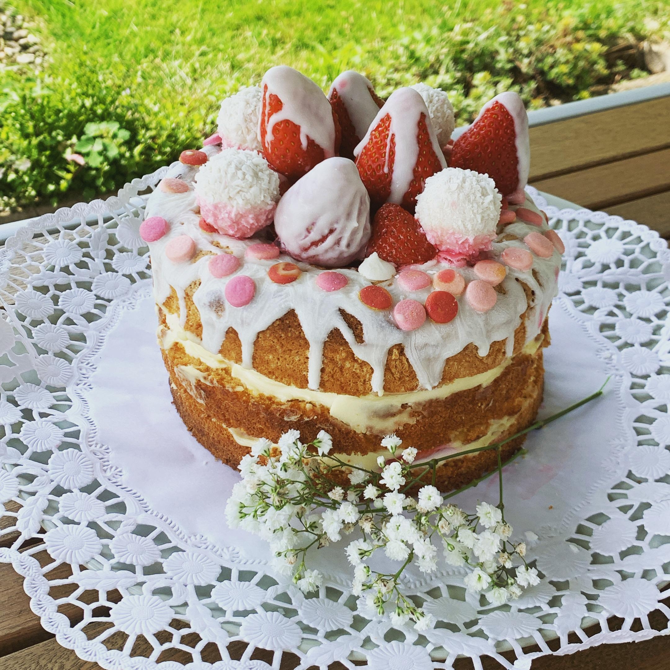 Muttertag #motherday #nakedcake #muttertag #kuchen #kuchenliebe #erdbeerkuchen #erdbeeren #happymothersday #torte 