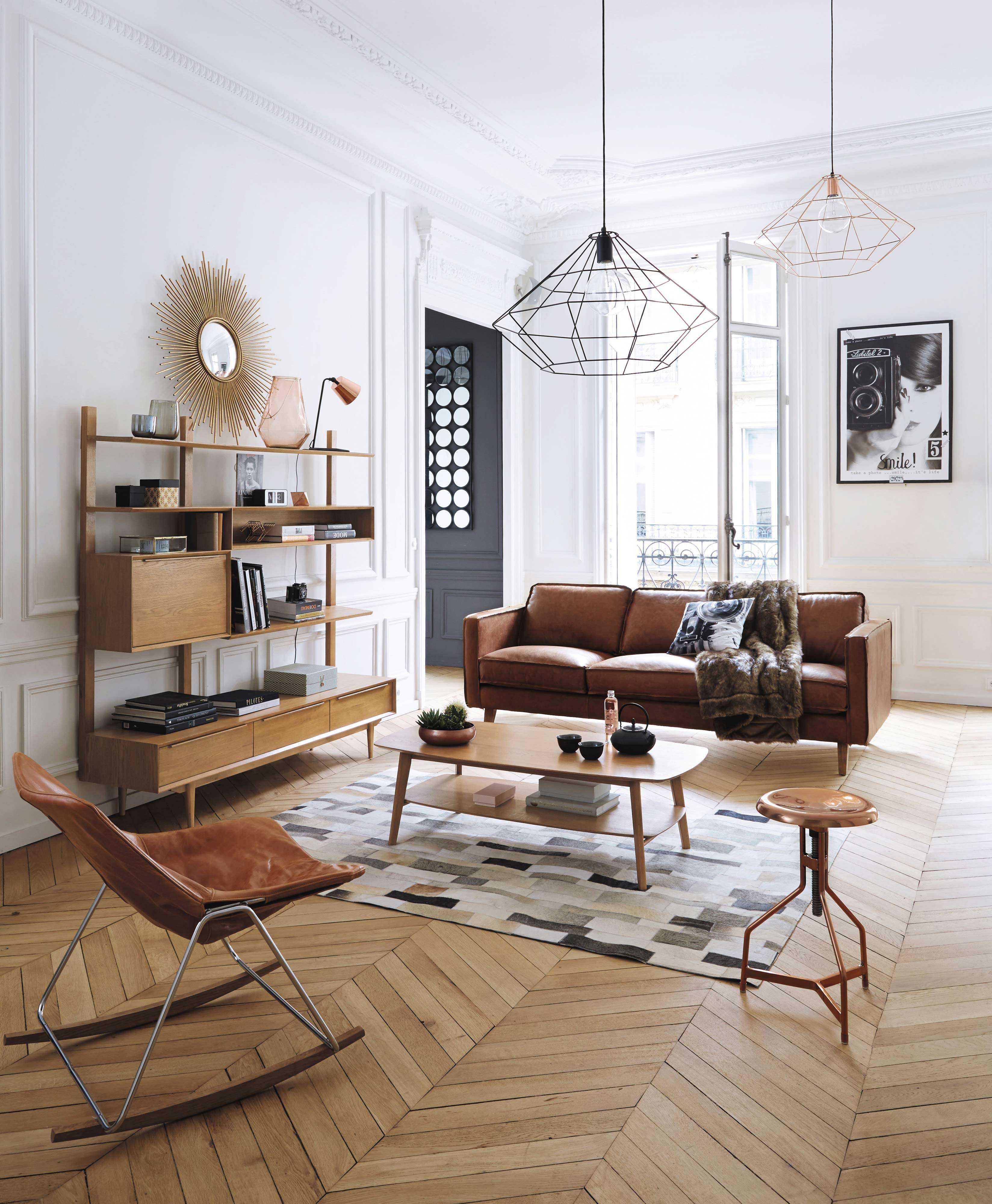 Natürliches Zimmer mit modernen Elementen aufwerten #runderspiegel #spiegelsonne #zimmergestaltung ©Maisons du Monde