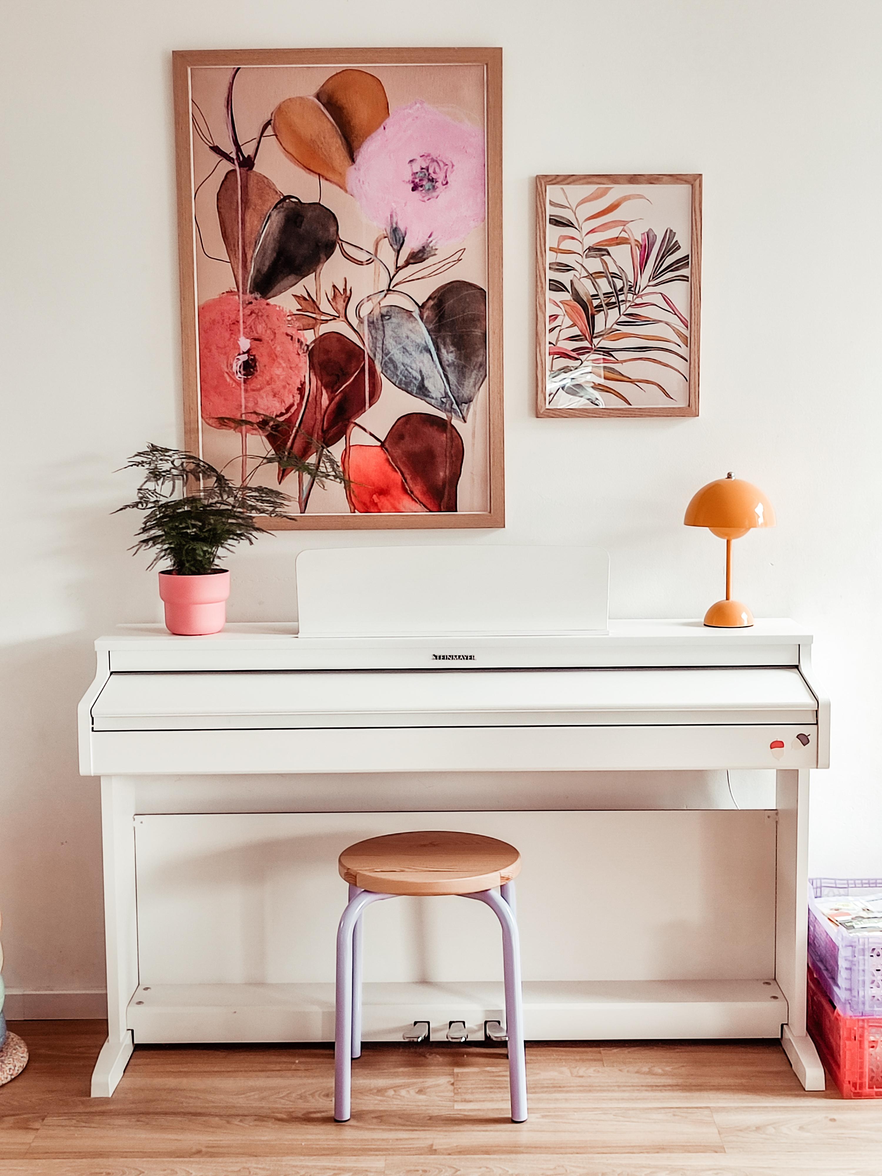 Neue Blumenposter 2💮🌸🌸🌼🏵️
#poster #prints #bilderrahmen #wanddeko #wohnzimmer #klavier 