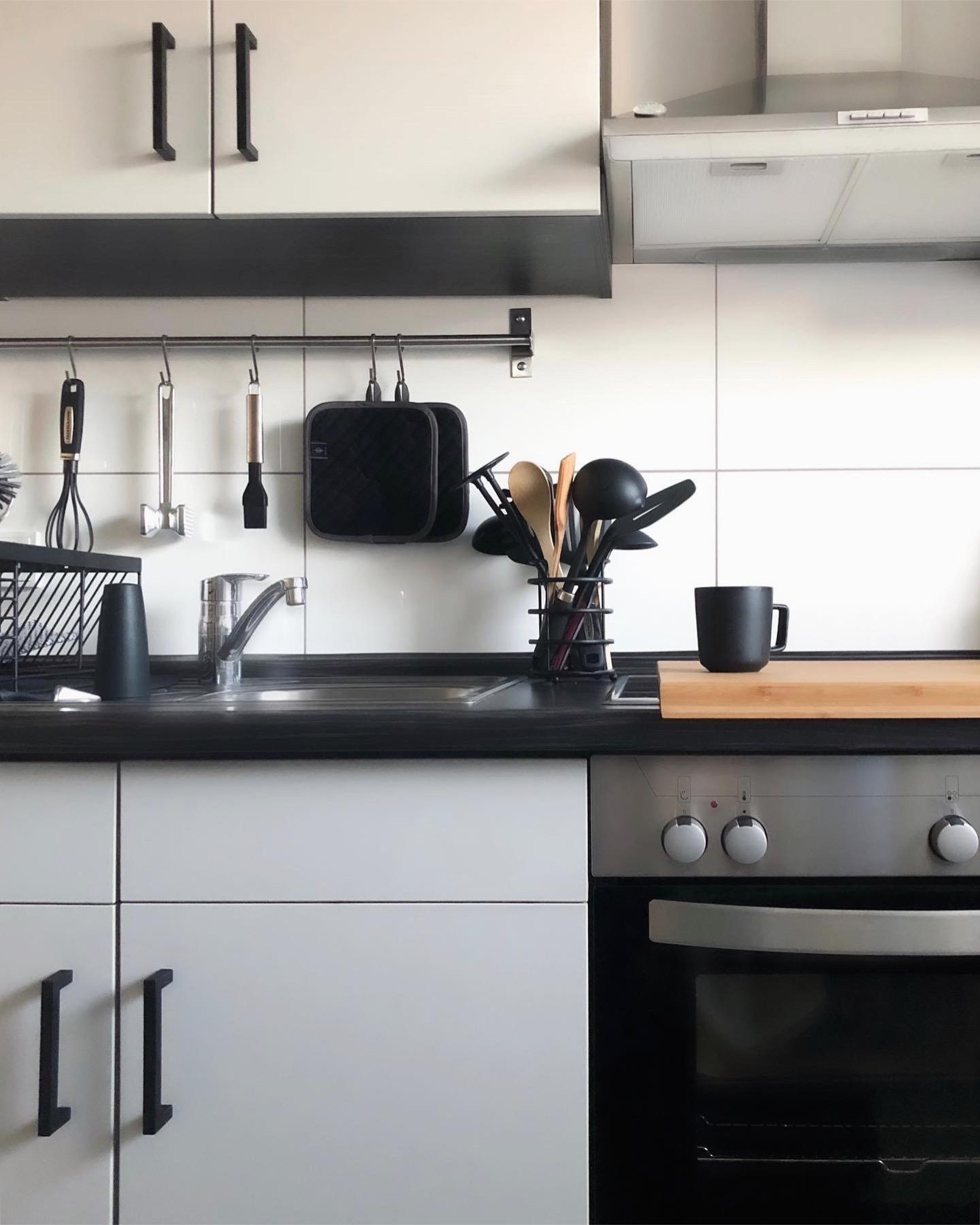 Neue Griffe😍🖤 #kitchen #küche #interior #kitchengoals #küchenideen #skandi