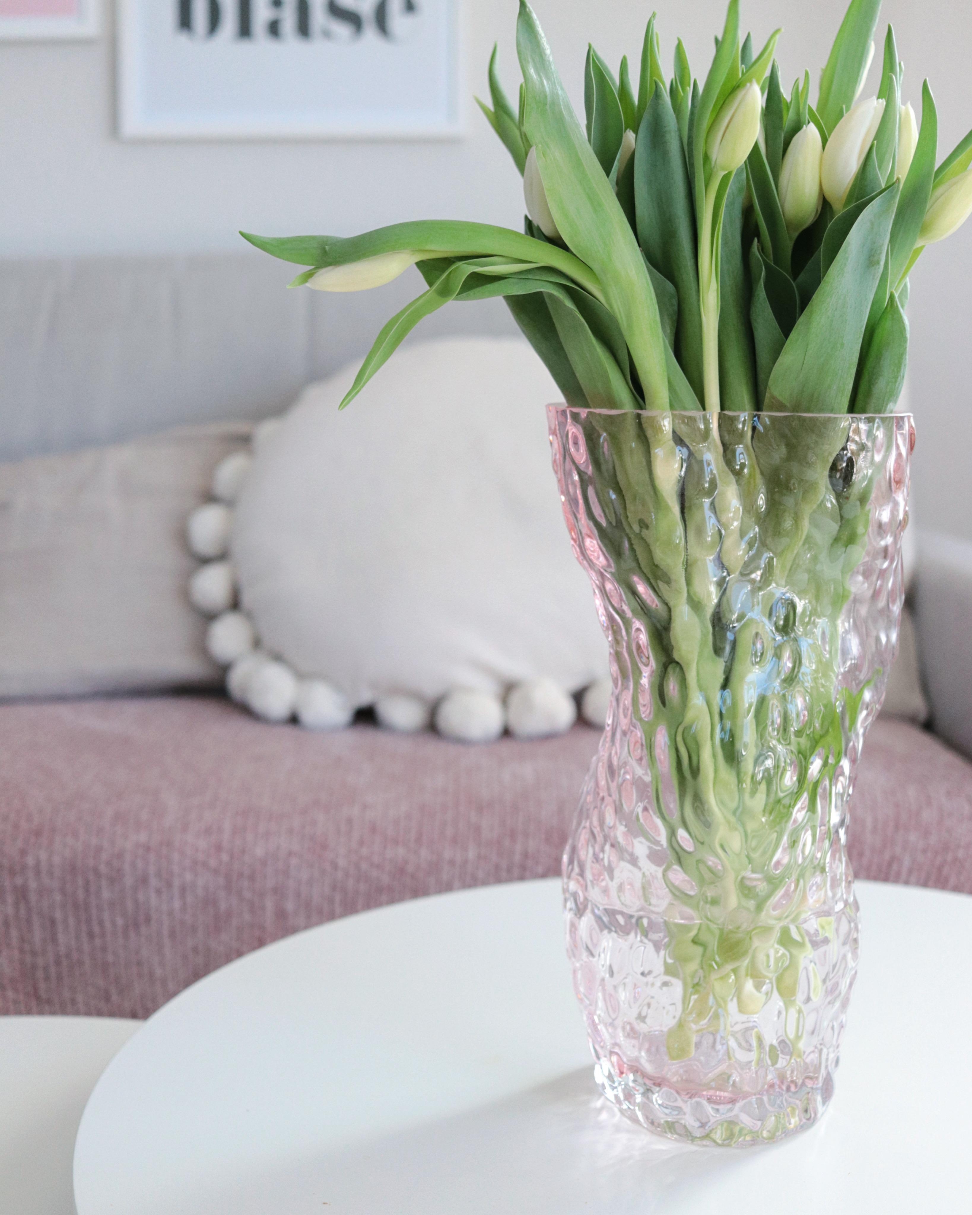 Neue #lieblingsvase 
#ostrearock #vasenliebe #tulpen #wohnzimmer #vase #skandihome