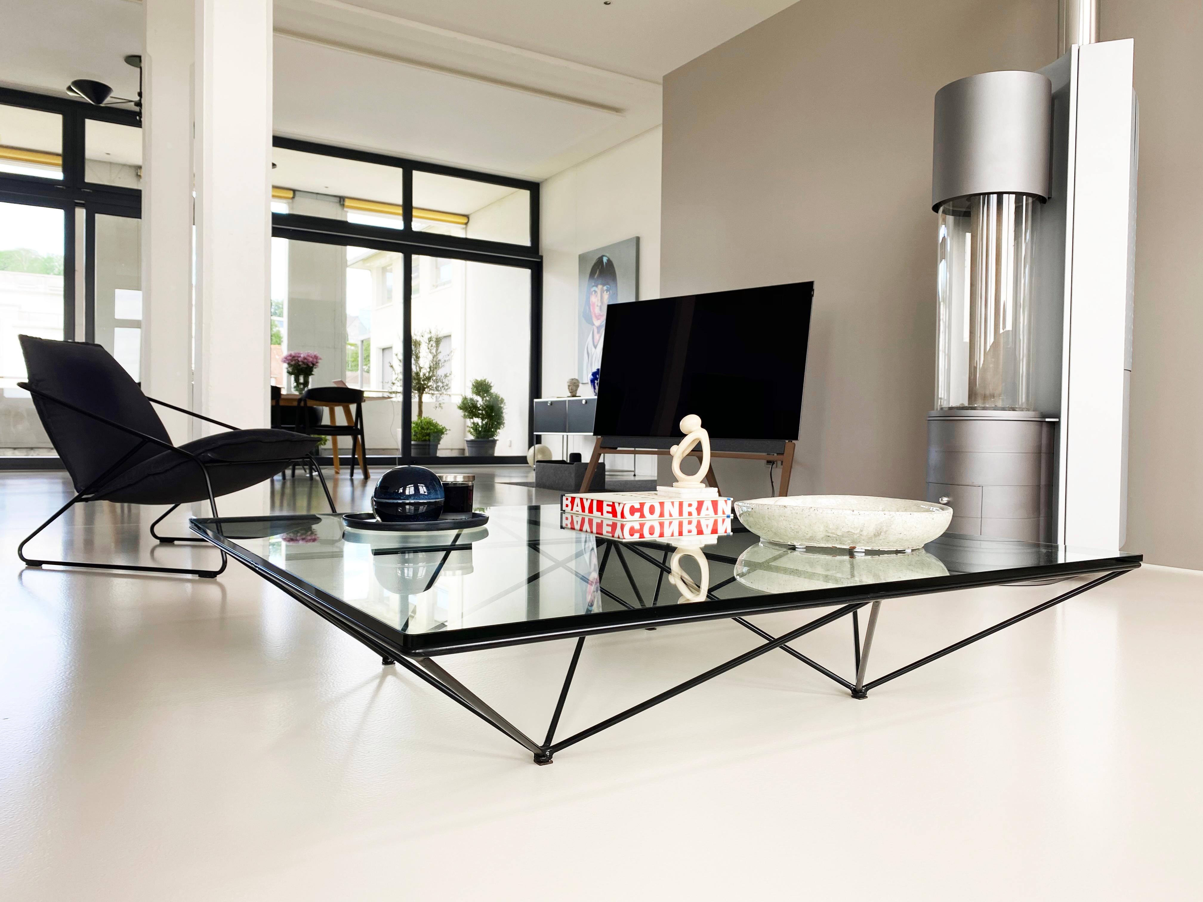 Neue Tischliebe!  
#paolopiva #alanda #BBItalia #wohnzimmer #couchtisch #loftleben