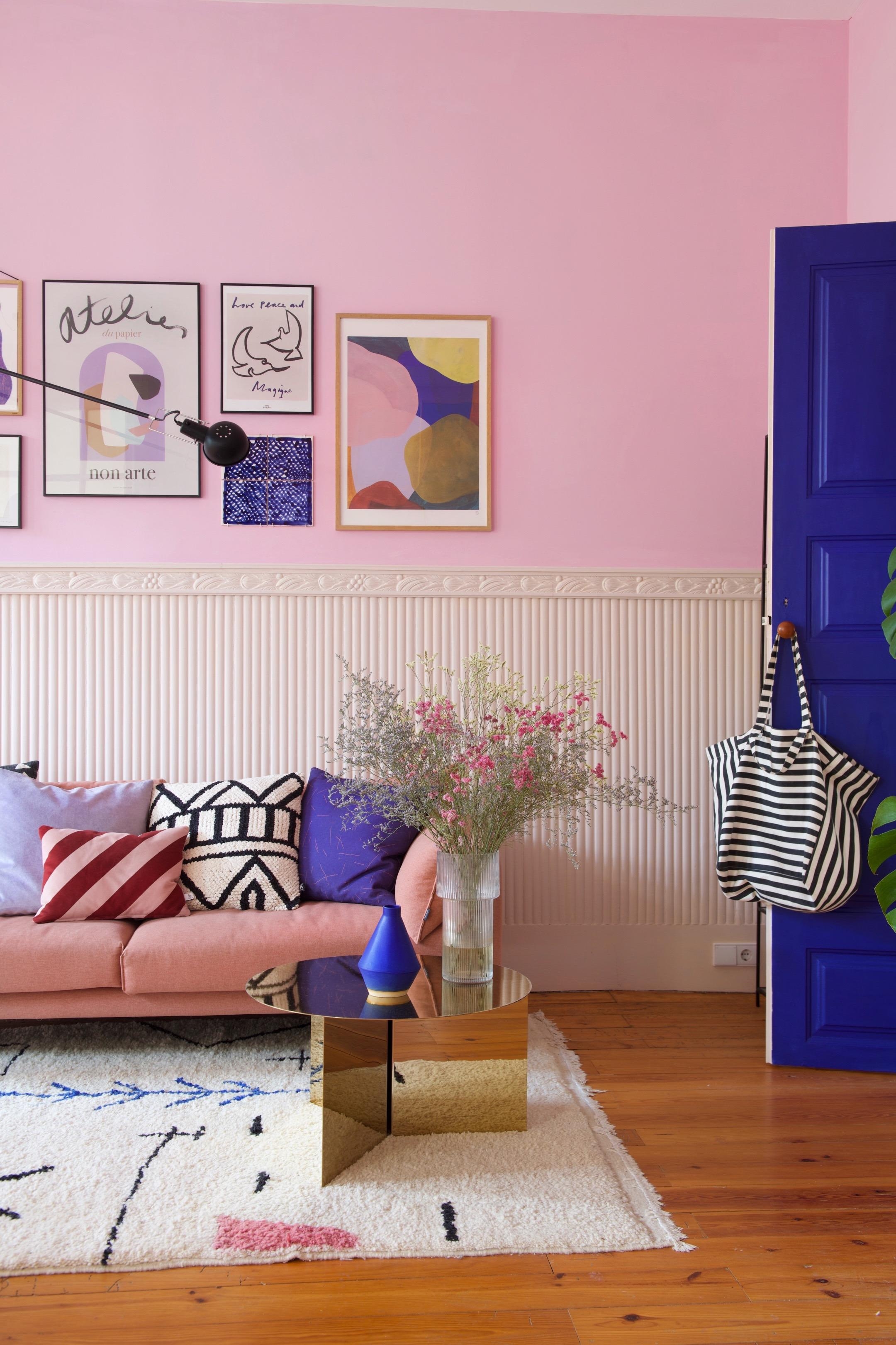 Neue Wandfarbe in unserem portugiesischen Wohnzimmer 🌈
#wohnzimmer #color #pastell