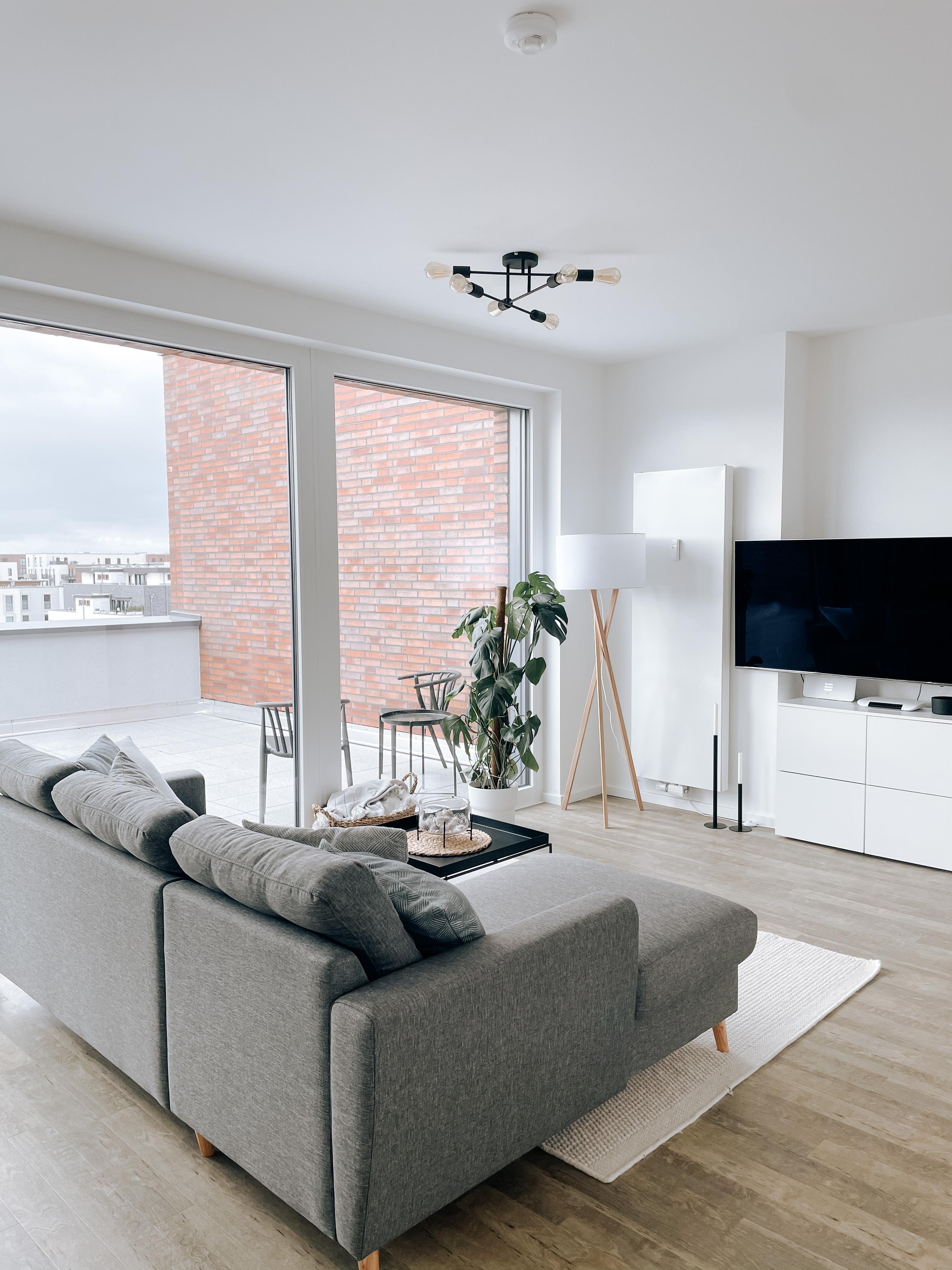 Neue Wohnung😍 #couchstyle #livingroom #dachterrasse #living
