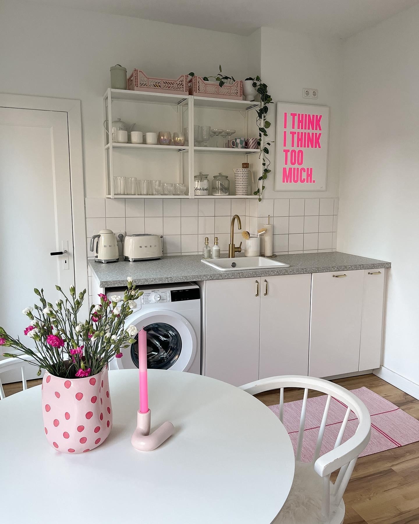 Neue Wohnung neue Küche 💗 #ikeaküche #ikea #print #pastell #küchenplanung #esszimmer