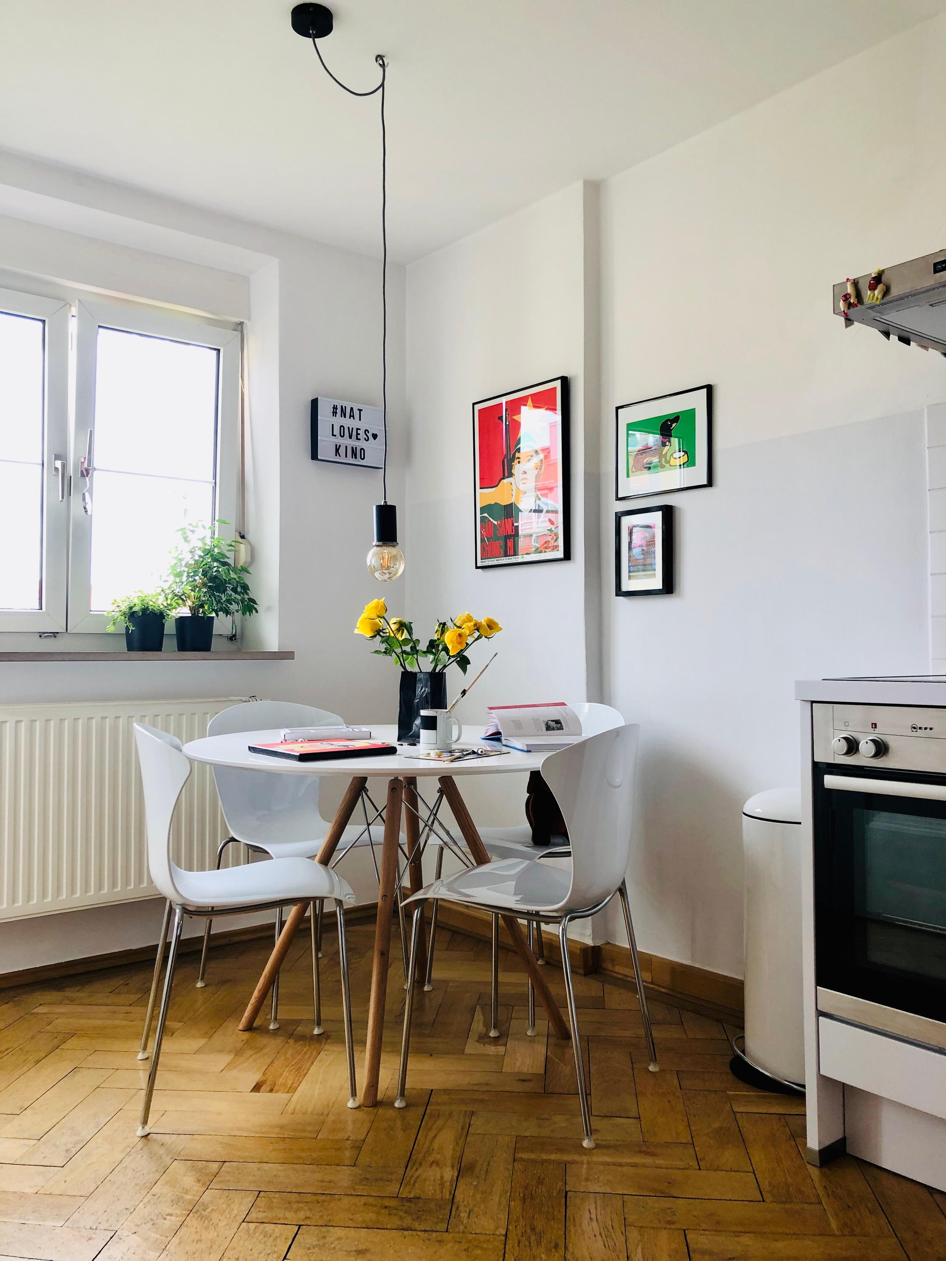 Neuer Küchentisch, neue Farbe ...
#kitchen #zartgrau #minimalistisch #altbau #simpleliving #artfromtheworld #diy