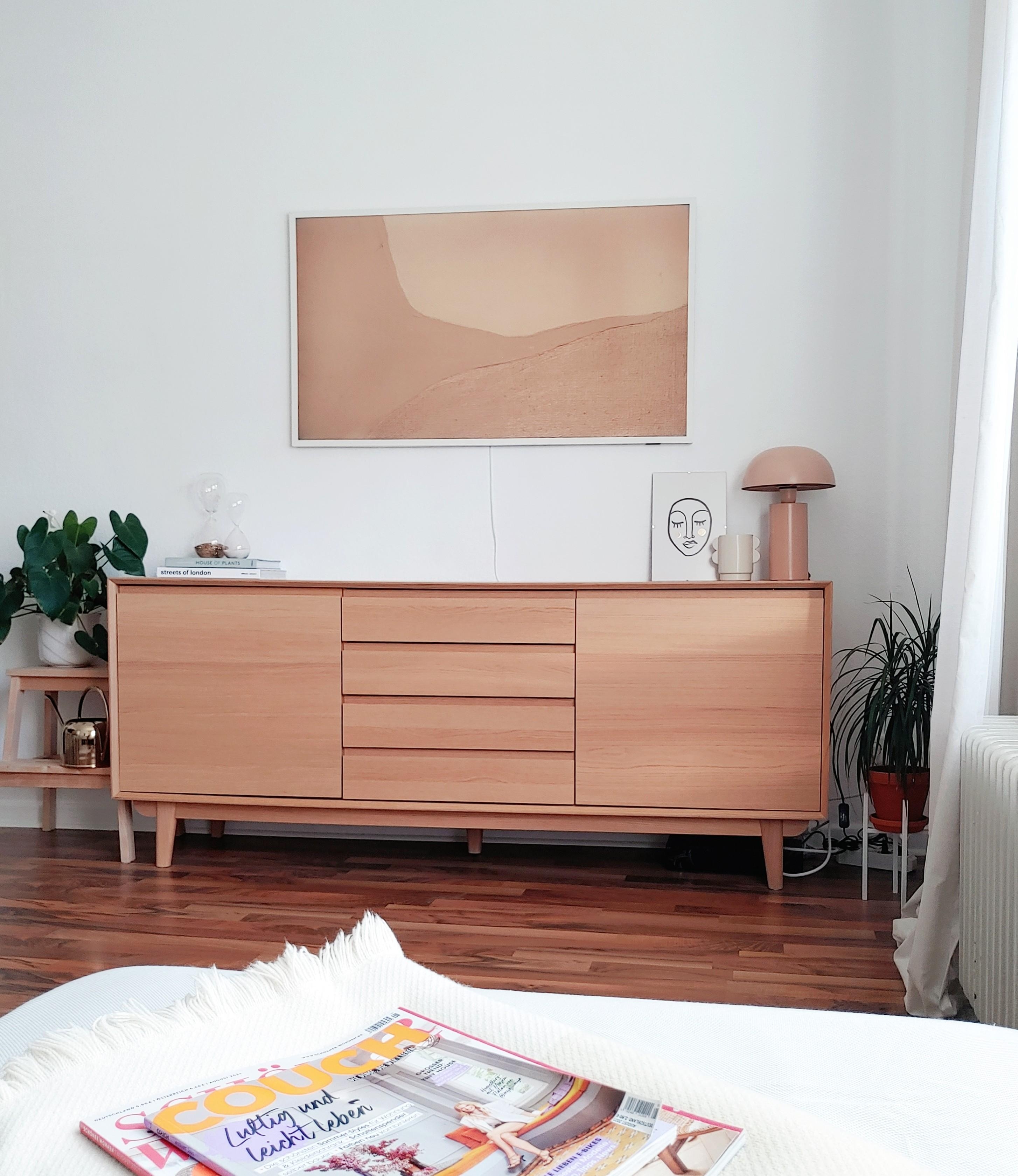 Neuer Rahmen, neues Bild.

#tvmöbel #wohnzimmer #scandi #hygge #sideboard #solebich #couchstyle #couchliebt

