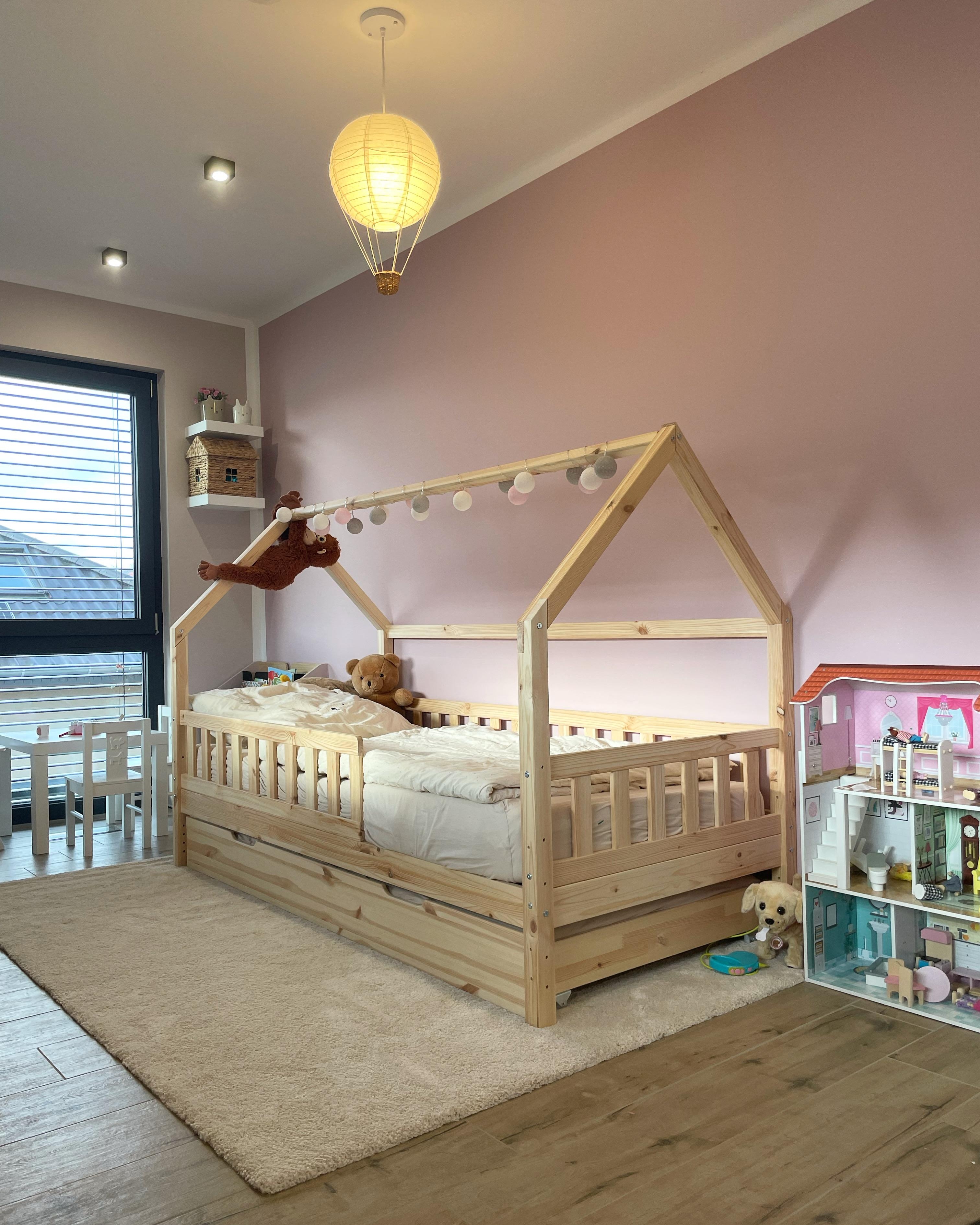 Neuer Teppich 

#kinderzimmer #ikea #hausbett #teppich #mädchenzimmer #hausbau #einrichten #interior #rosa