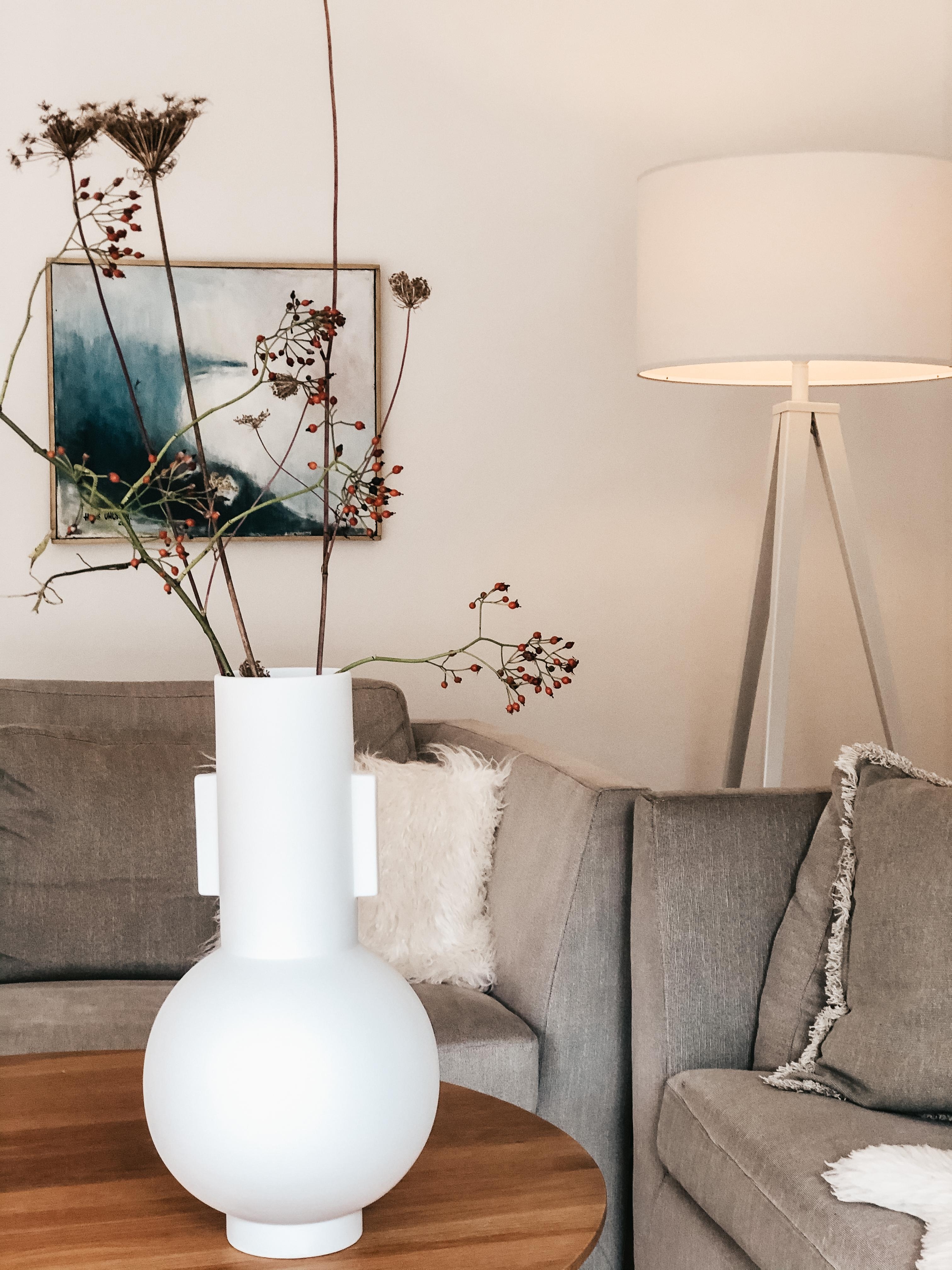 Neues Schätzchen. 😍
#vase #hagebutten #wohnzimmer #livingroom