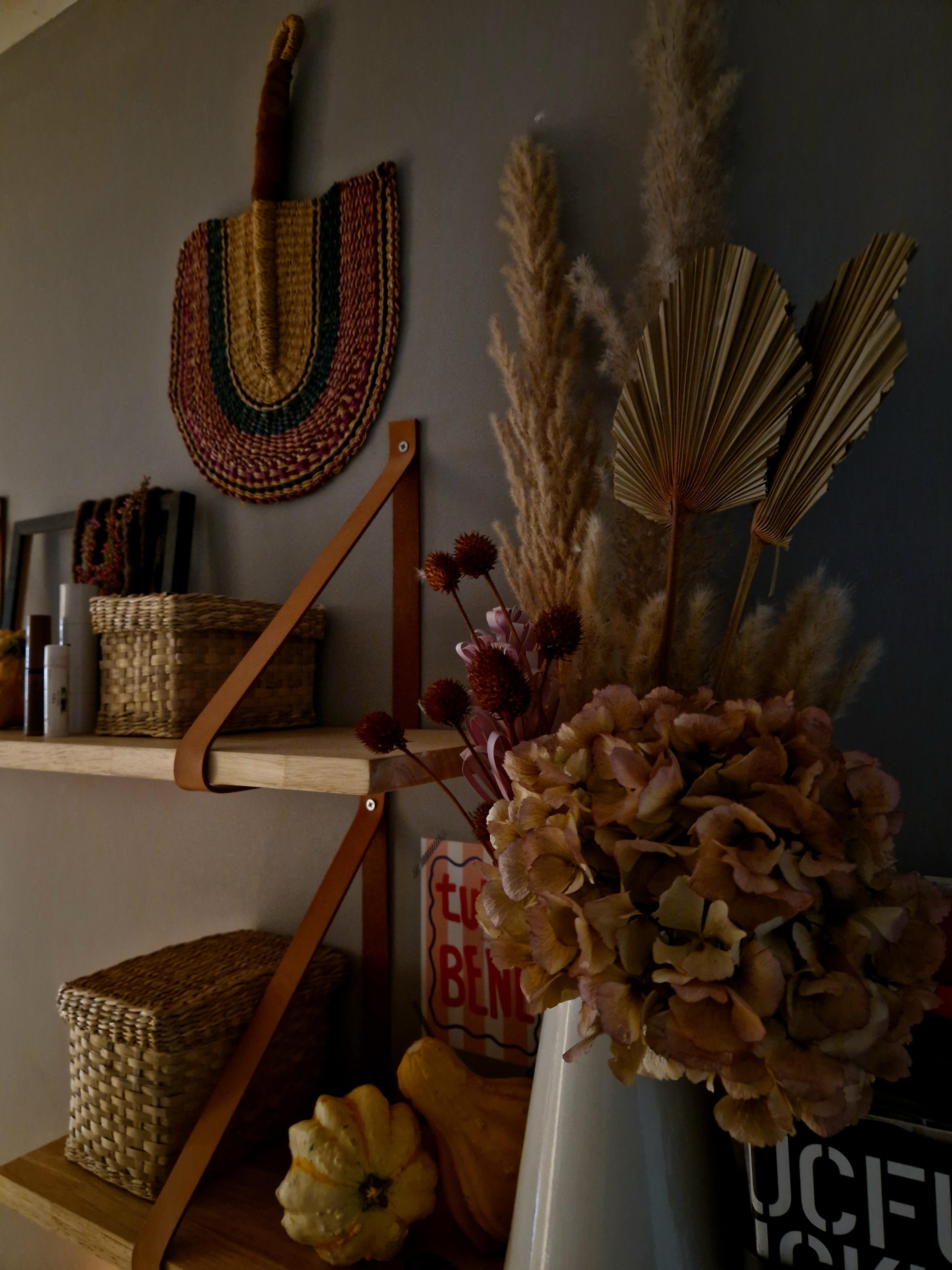 
#neuhier #couchliebt #scandibohohome #herbstdeko