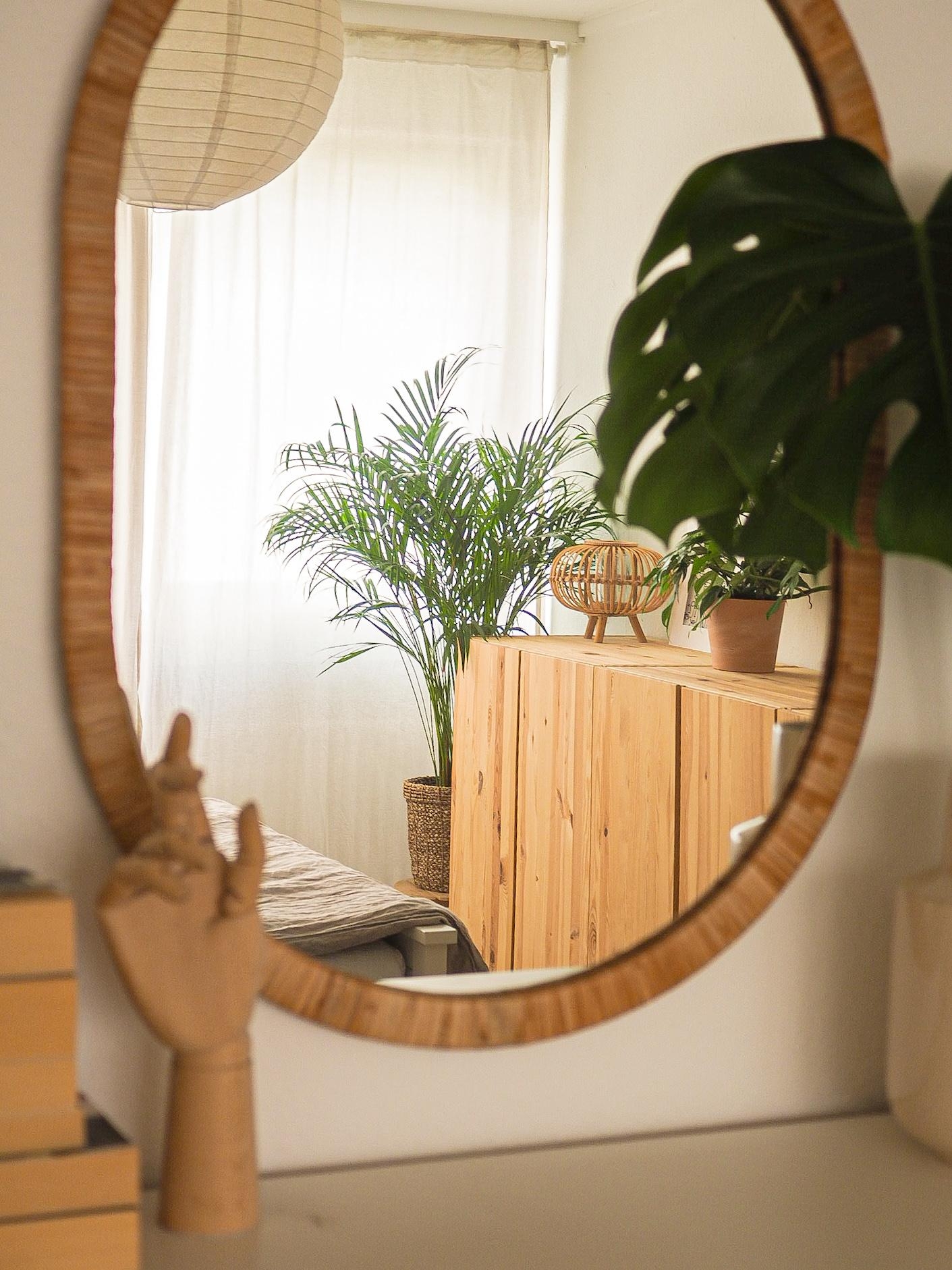 New perspective.
#bedroom #mybedroom #bedroomdecor #schlafzimmerinspo #grünundholz #scandihome 