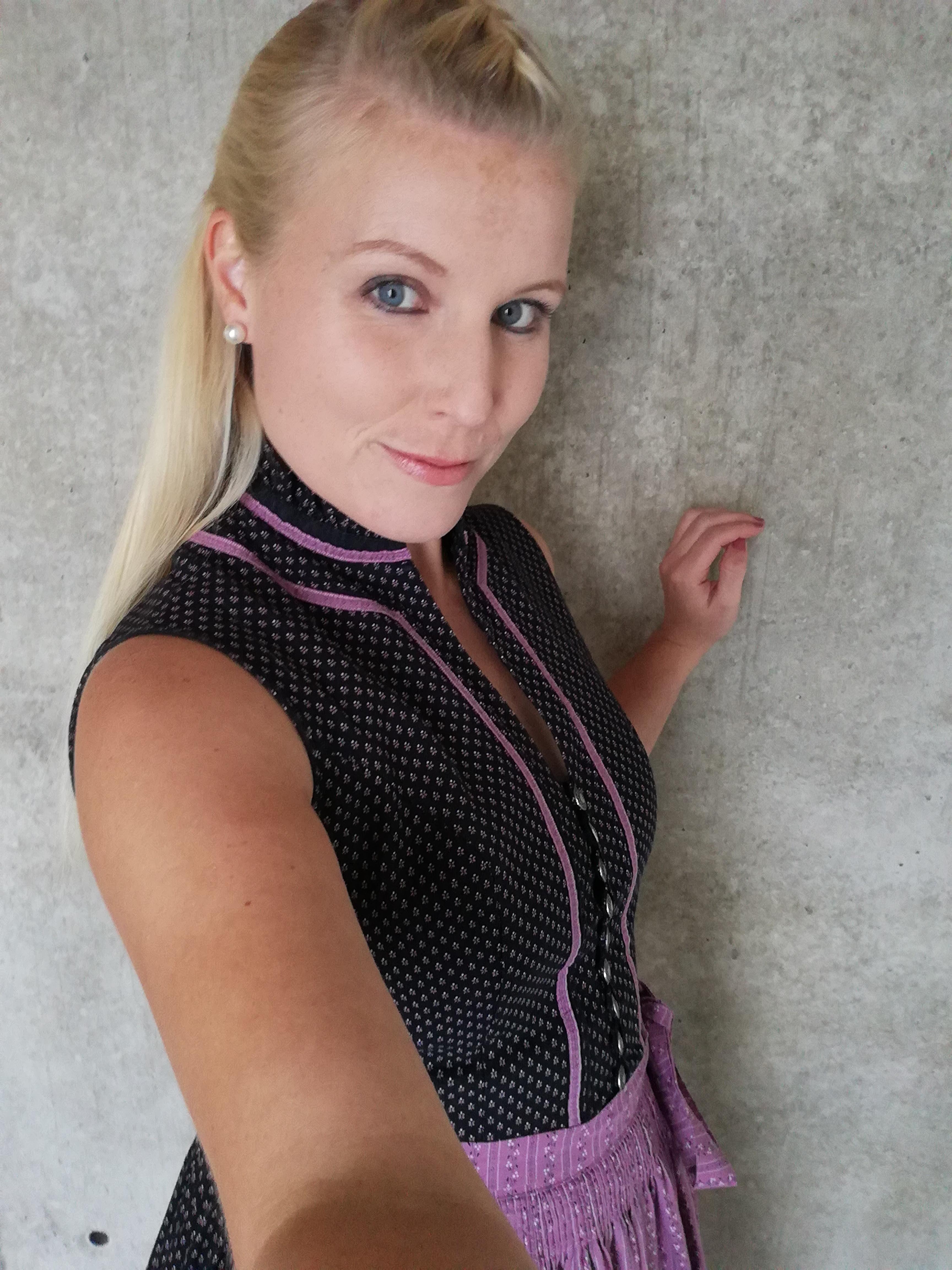 Nina2411