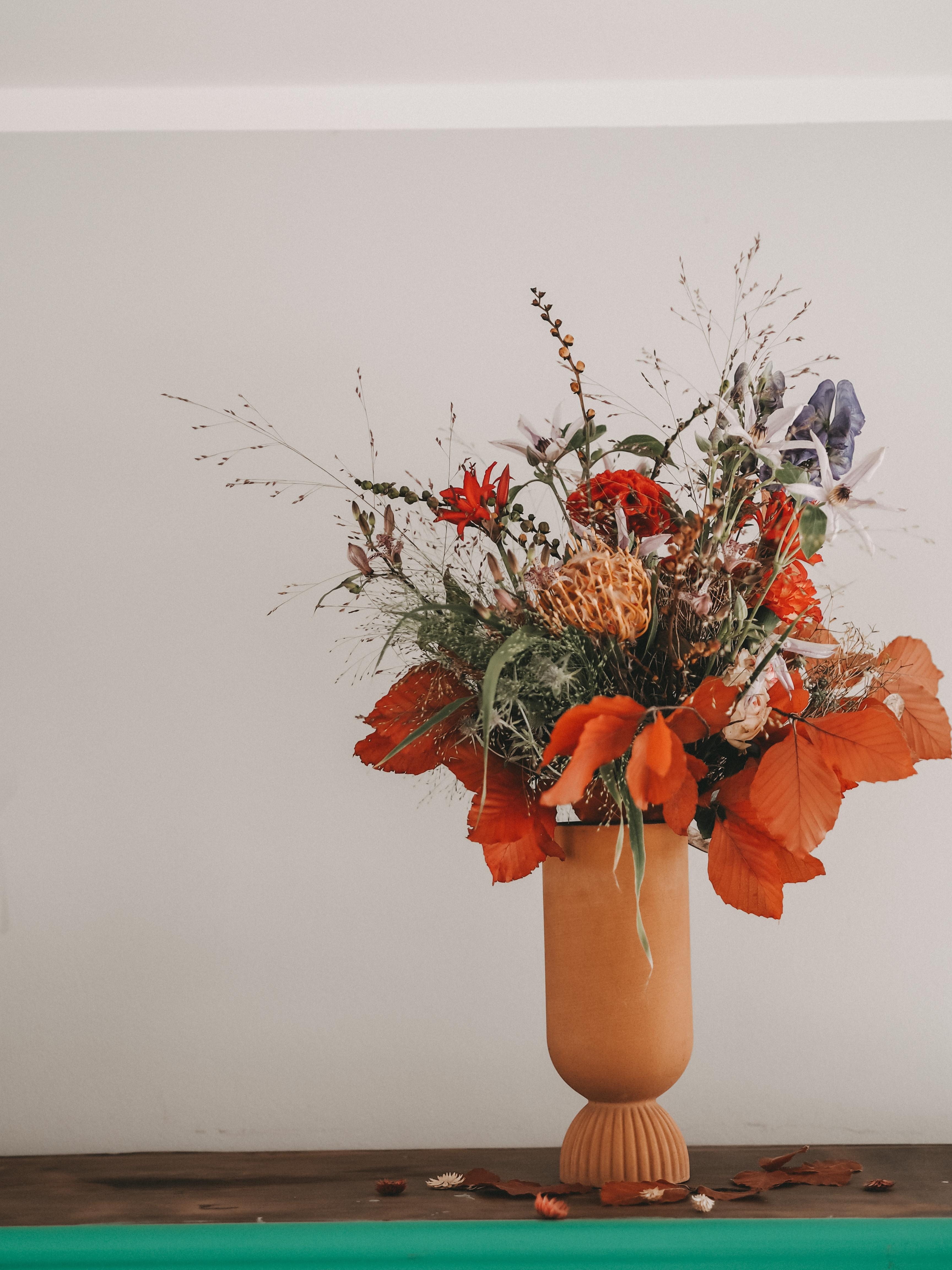 Noch schnell ein paar frische Blumen für euch 💛🧡❤️ Im Herbstoutfit 🤩✌🏻