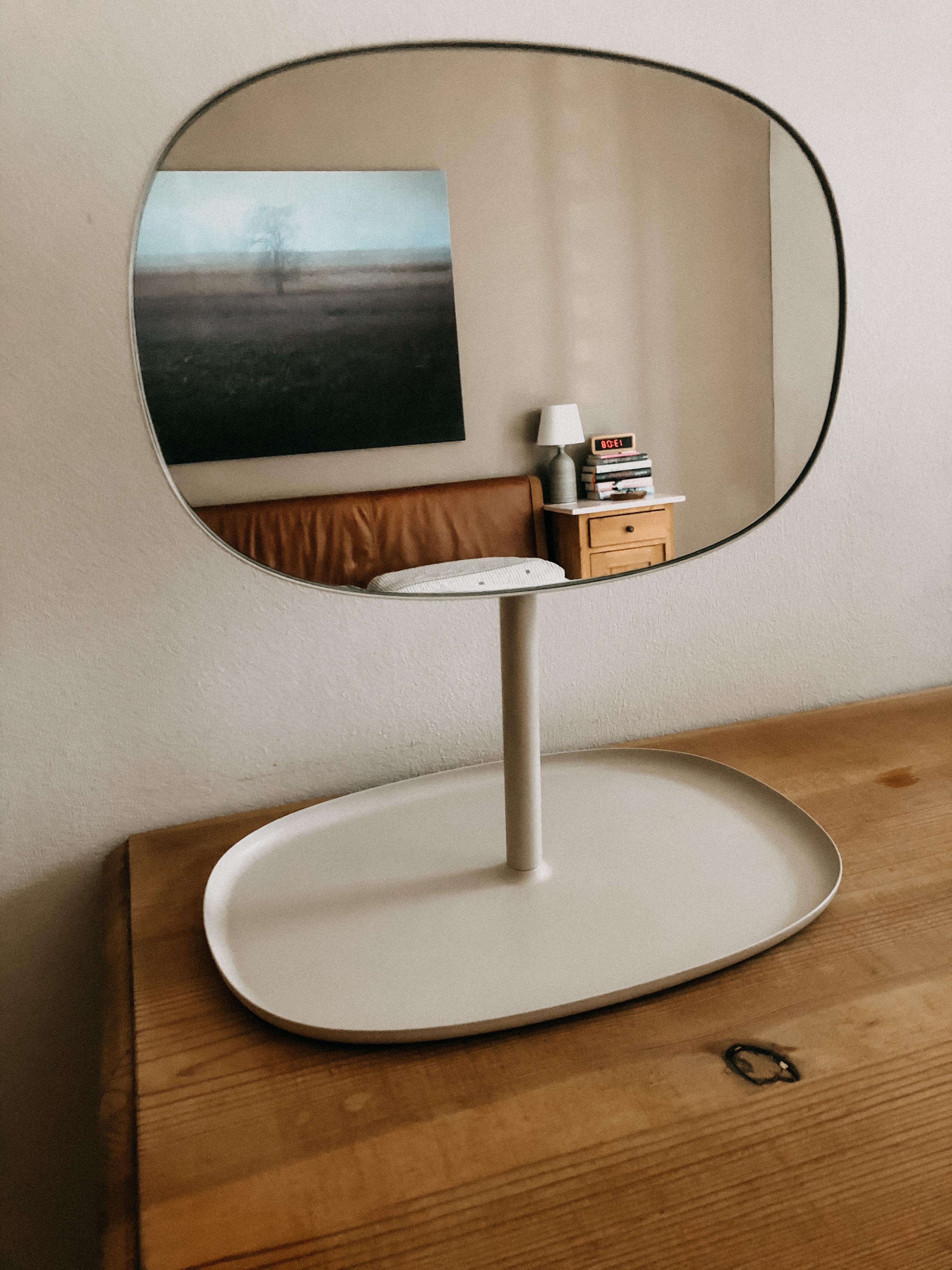 #normanncopenhagen #mirror #spiegel #bedroom #schlafzimmer 