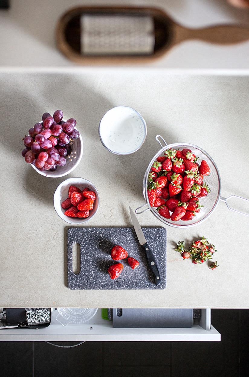 Obst am Rande des Abgrundes!

#Küche #Arbeitsplatte #Erdbeeren #Obst