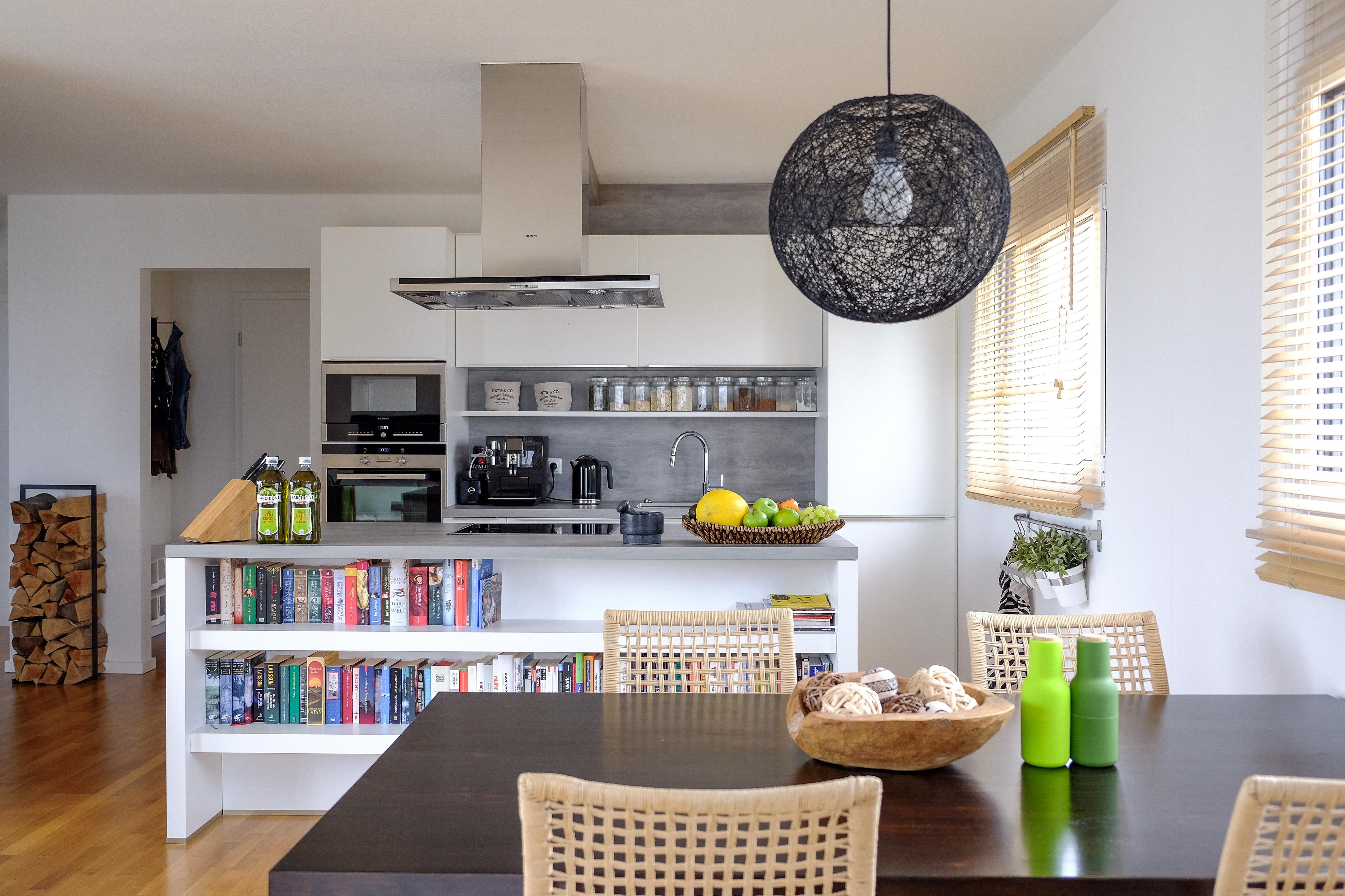 Offene Küche #kücheninsel ©EXTRVIEL office & home design