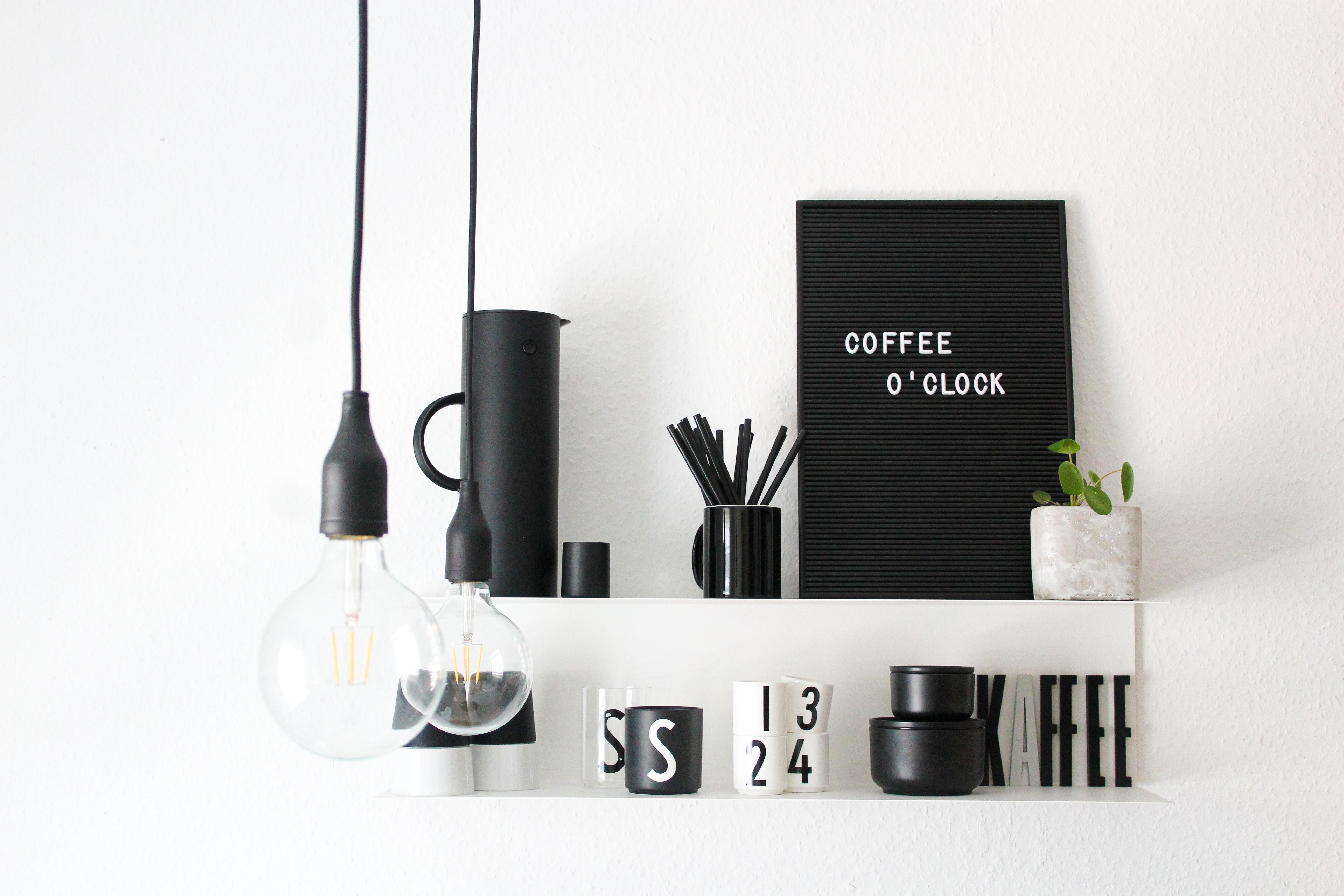 Ohne Kaffee geht nichts..
#coffeelover #coffeecorner #kitchendetails 