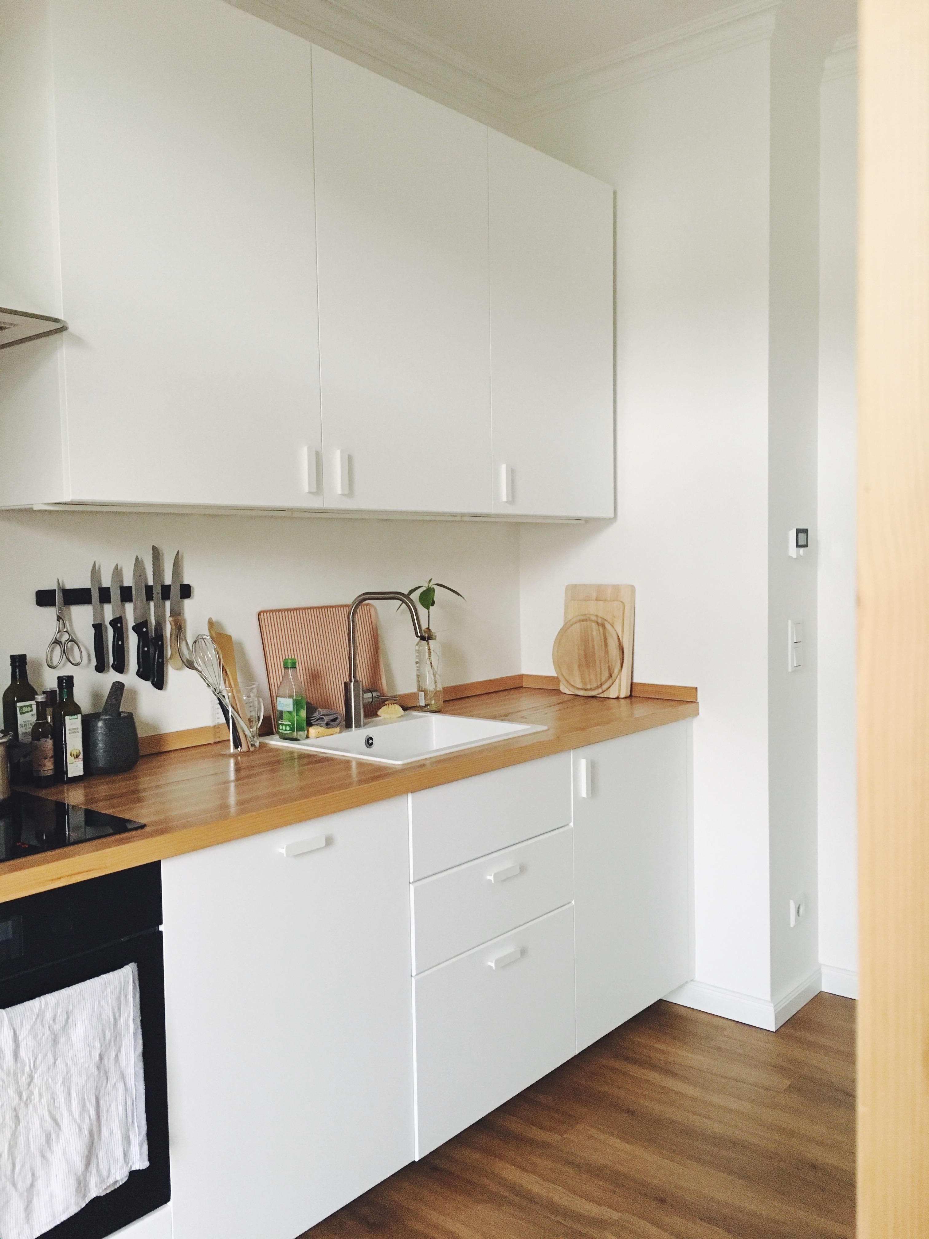our little light kitchen space ✨ #küche #ikeaküche #kitchen #weißeküche #simplicity #cleanlook
