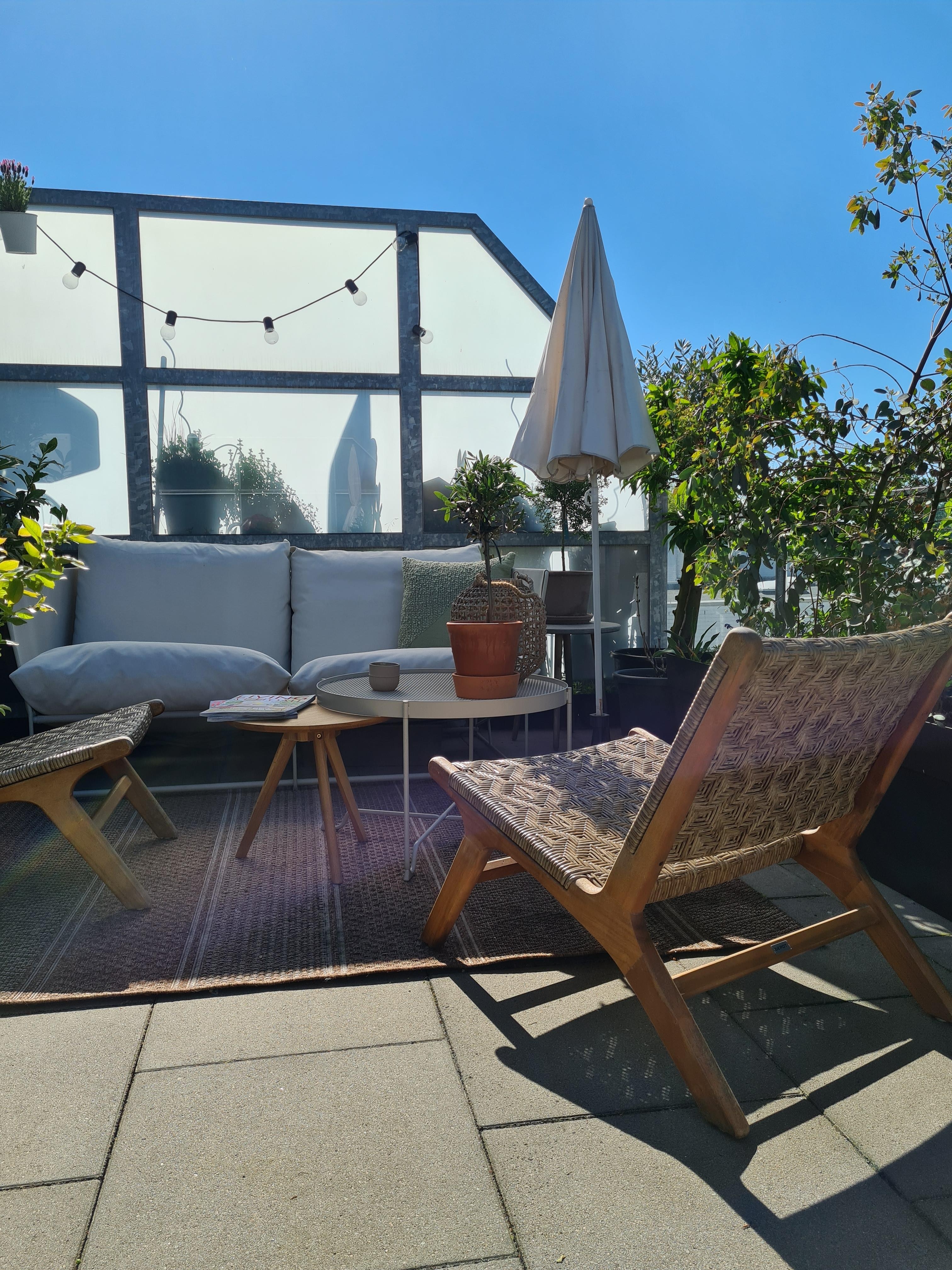 Outdoorliebe
#outdoorliving #outdoorlivingroom #terrasse #dachterrasse #apartmenttherapy 