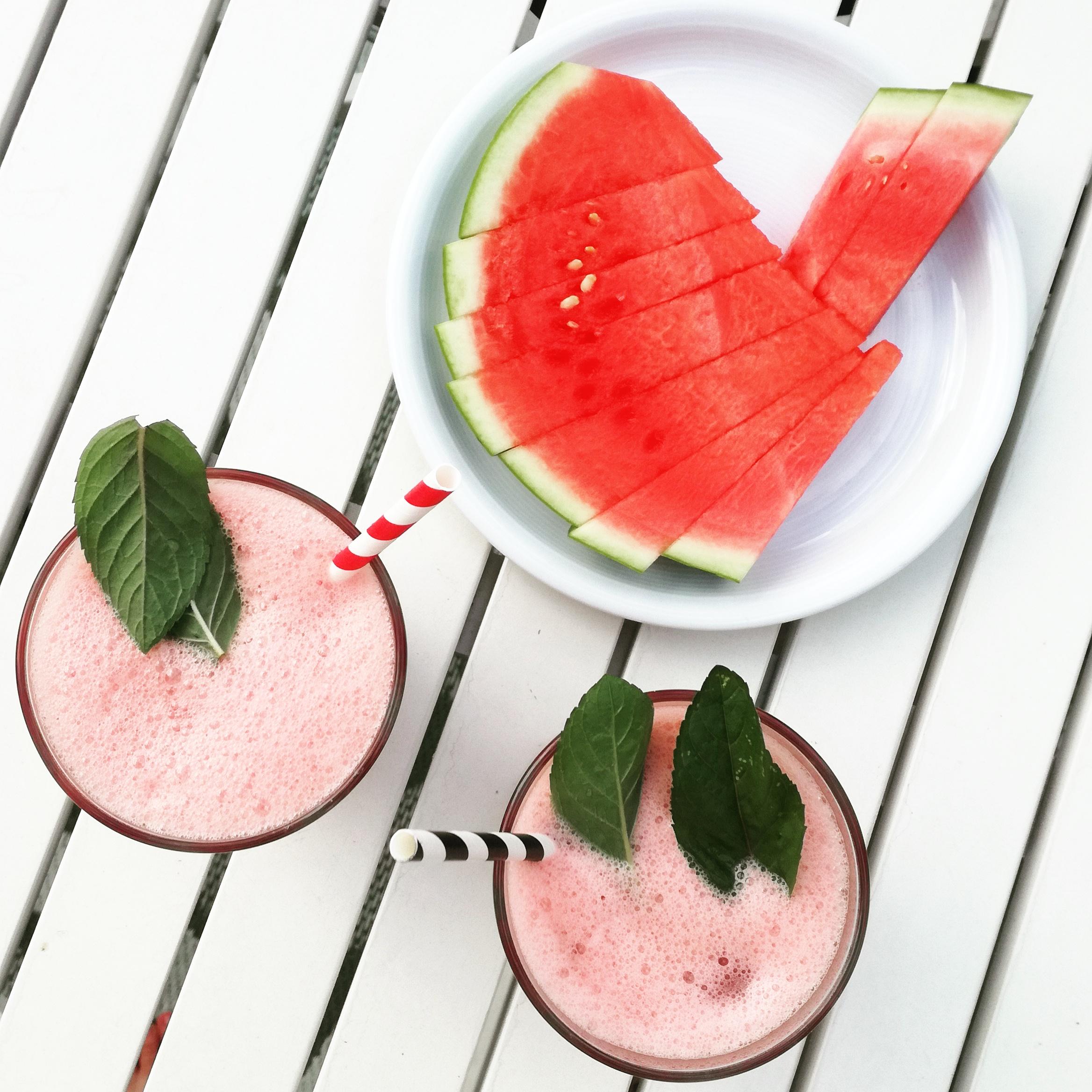 Perfect Summer 🌿
#watermelonlover #vegantreats #freshfruit #summer #watermelon 