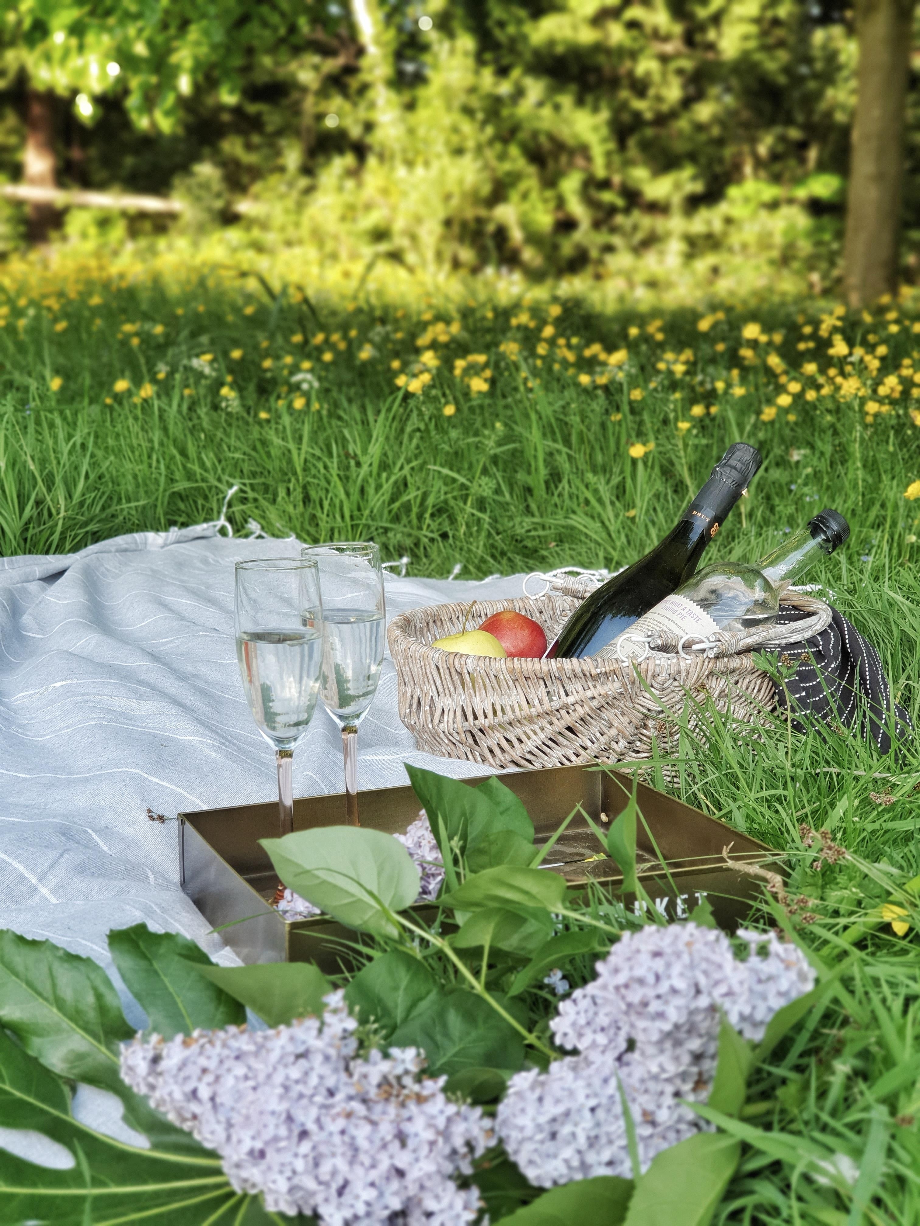 Picknick im Park...
#sommer #sommerdeko #garten #couchliebt #boho #solebich #england #urlaub