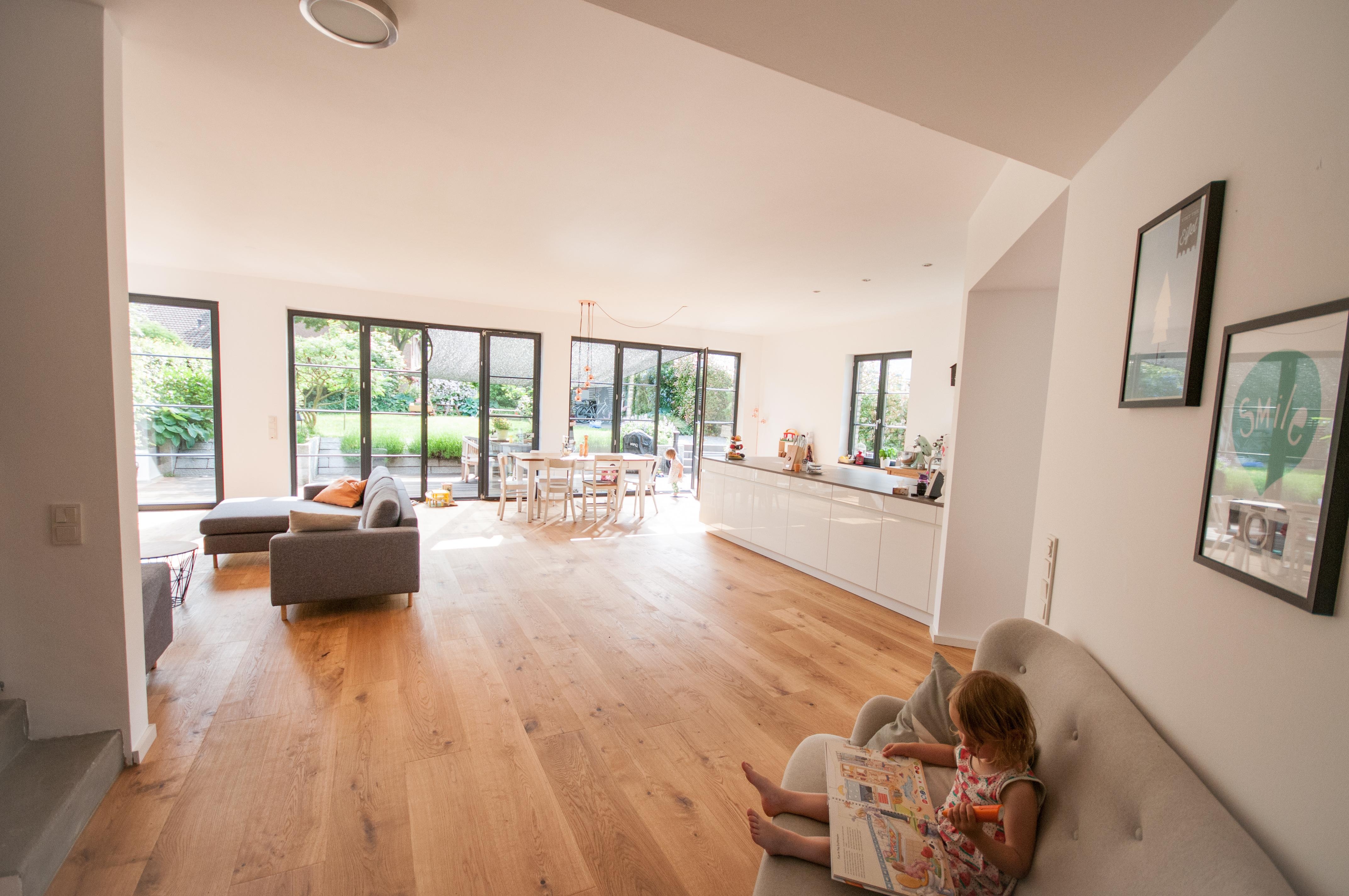 Platz gibt es im Wohnbereich genug #minimalism #scandiliving #livingroom #home