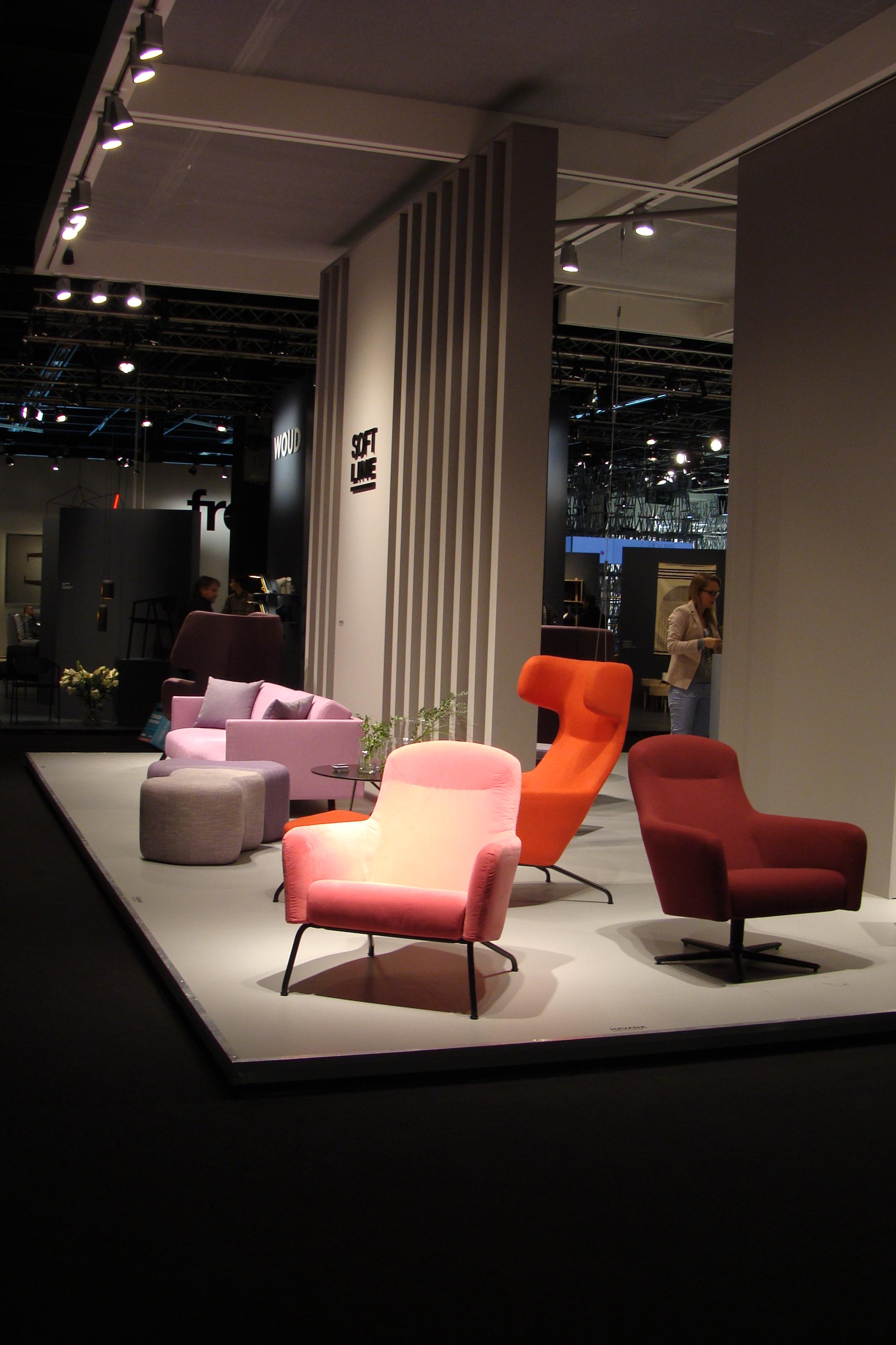 Polstermöbel von Soft Line #hocker #sofa #ohrensessel ©Mareike Kühn Interior Stylist & Visual Merchandiser